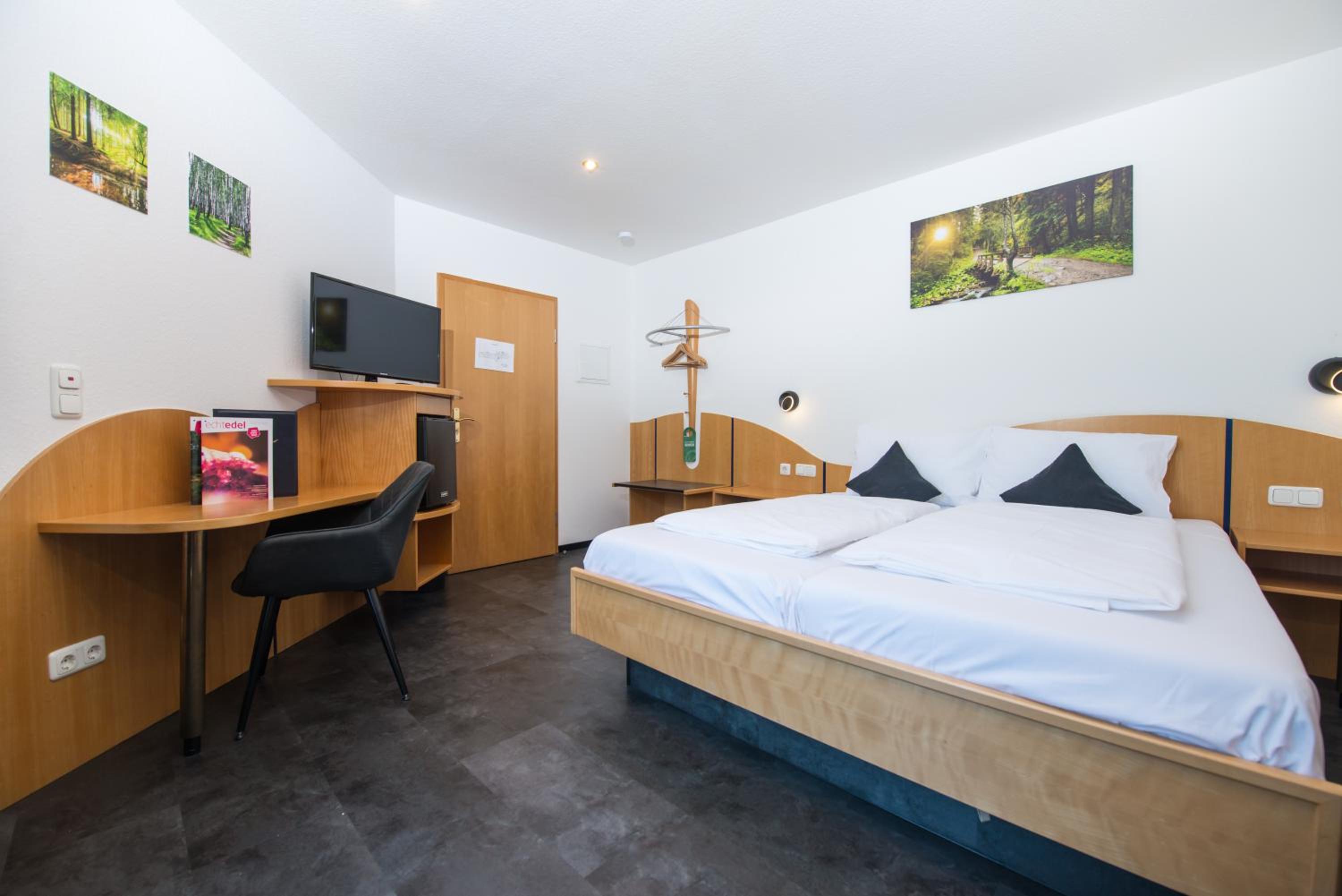 Standard Double Room - Photo 3