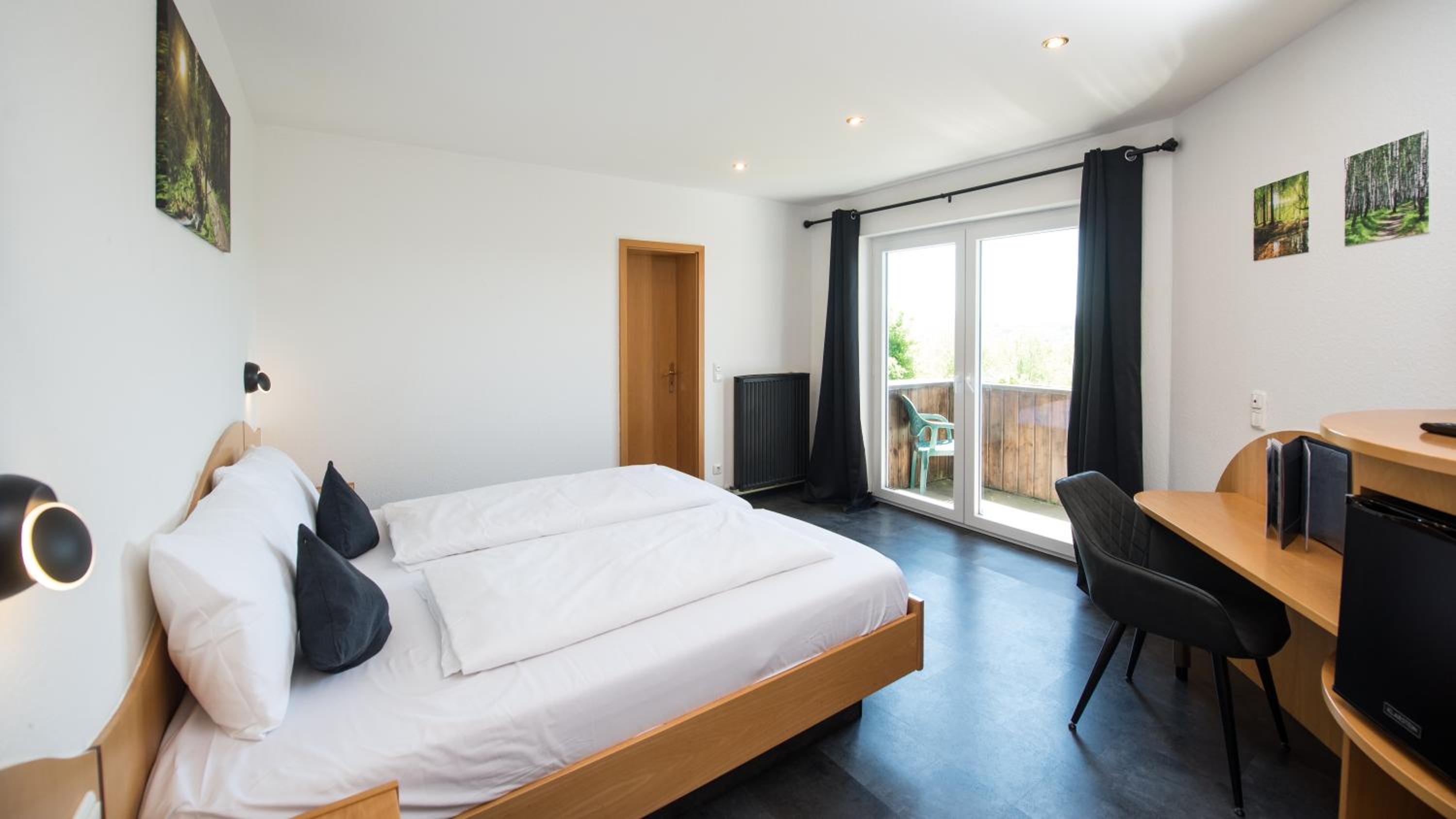 Standard Double Room - Photo 4