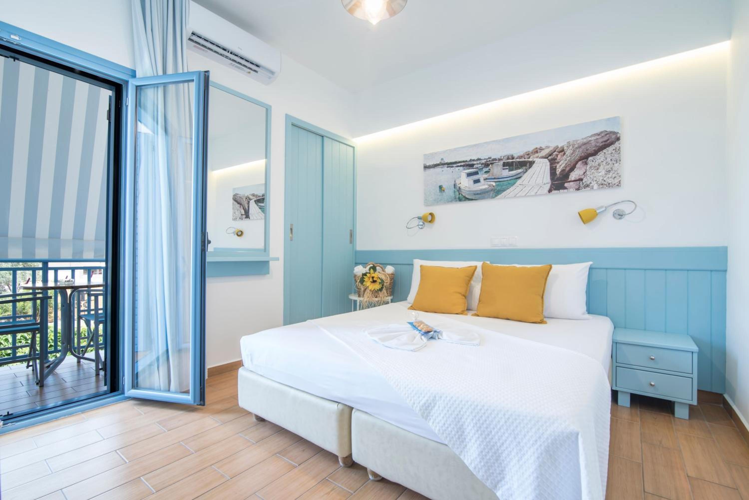 Double or Twin Room with Balcony - First Floor - Photo 3