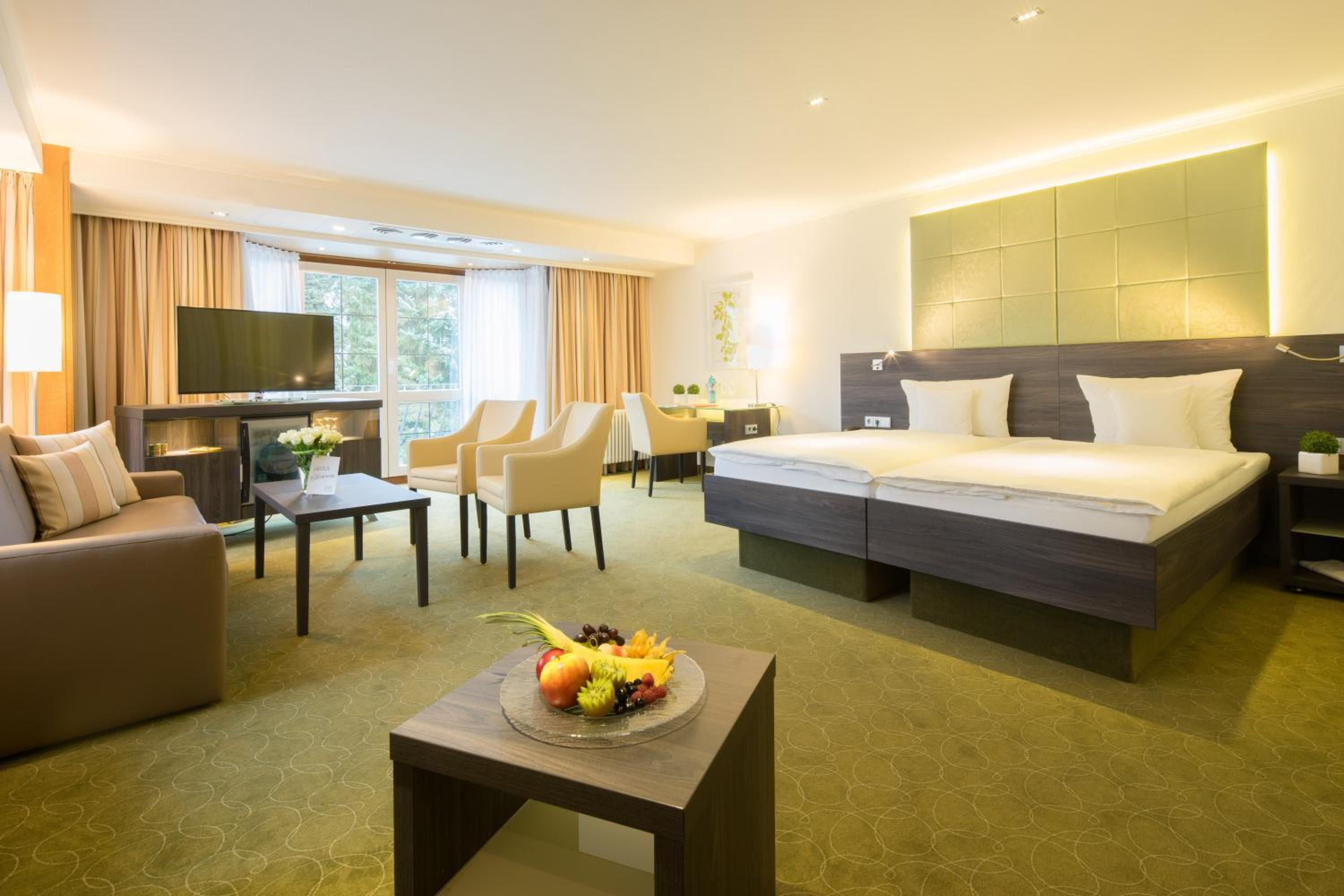 Deluxe Room - Photo 5