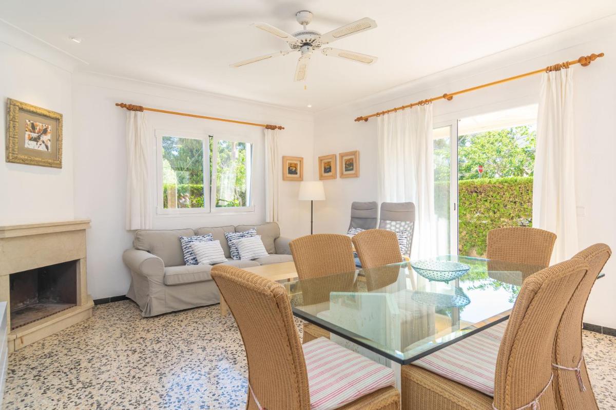 Three-Bedroom Villa photo 2