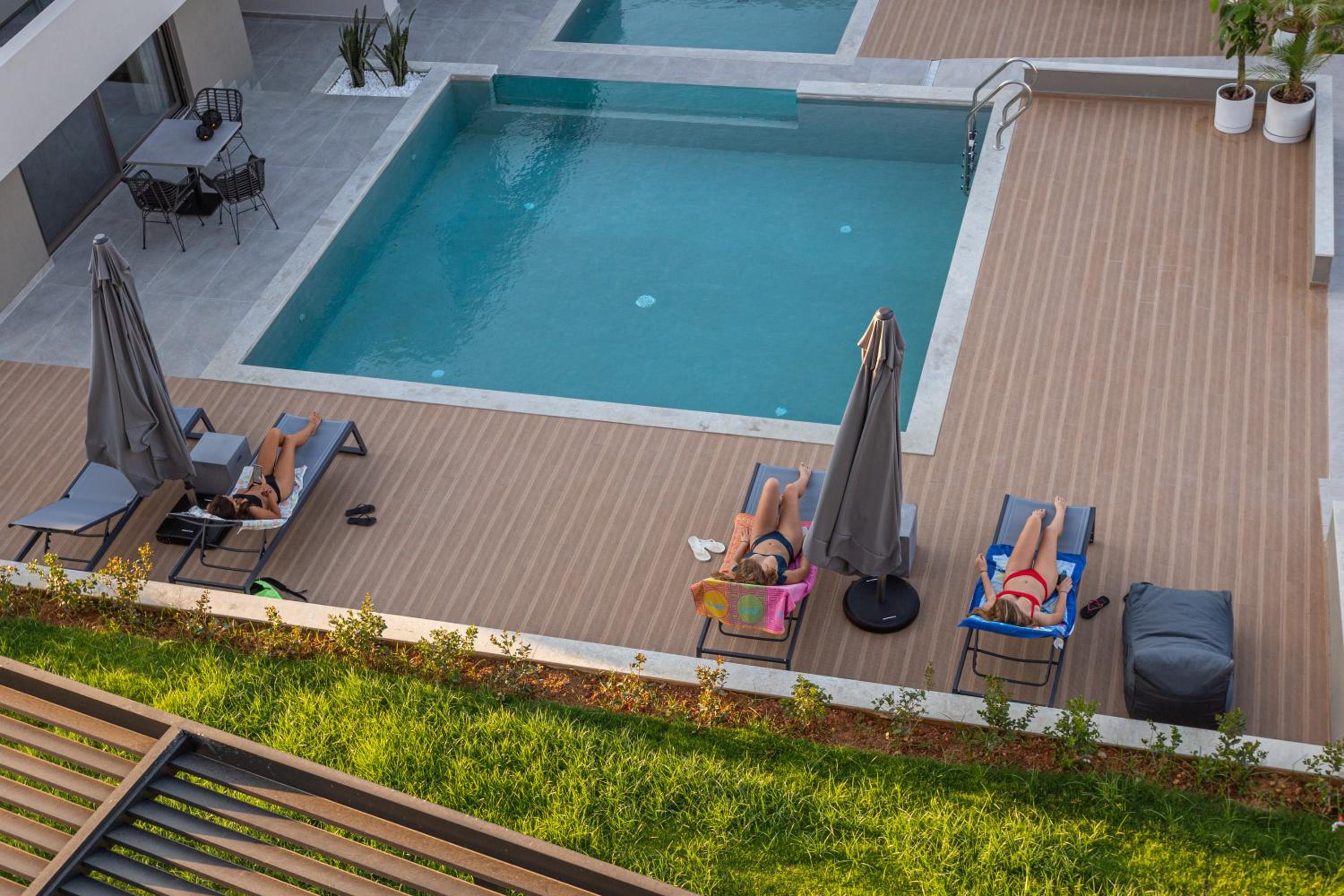 Two-Bedroom Apartment photo 2