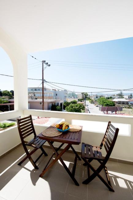 Apartment with Balcony photo 2