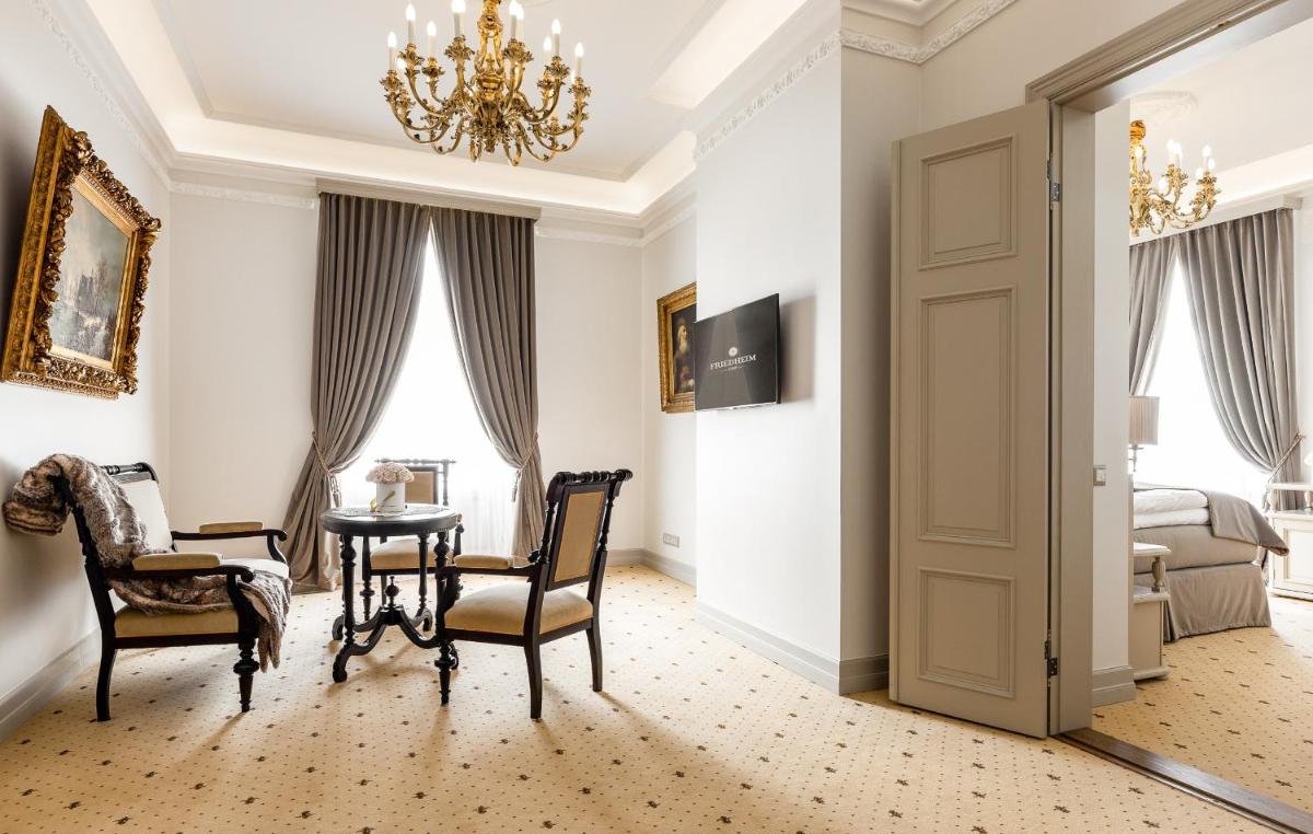 King Suite with Sea View photo 2
