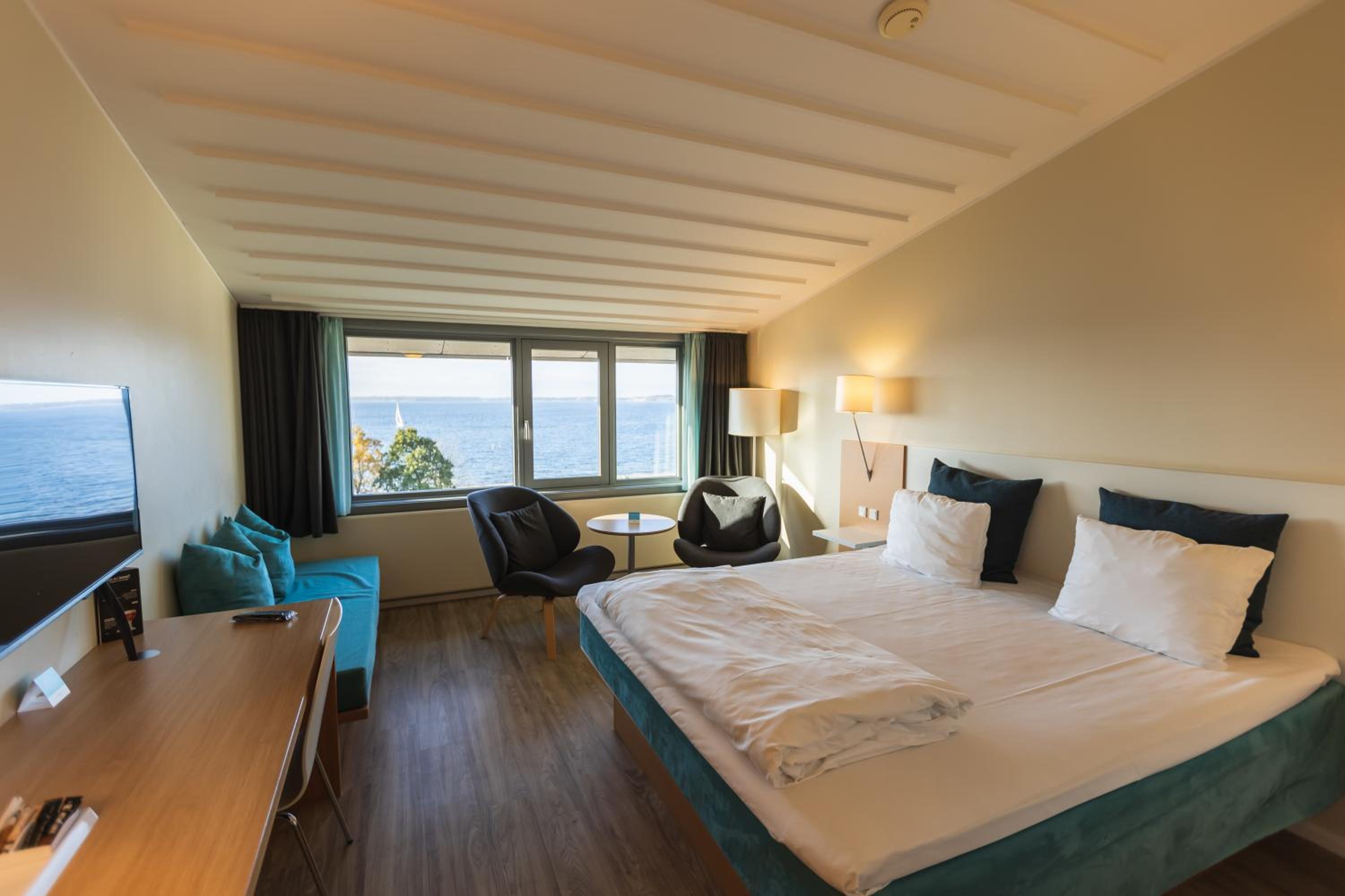 Superior King Room - Photo 1