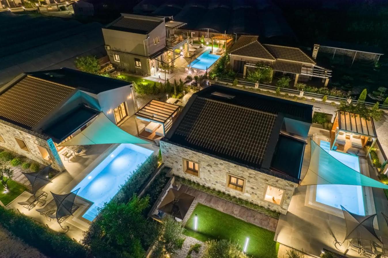 Deluxe Villa photo 2