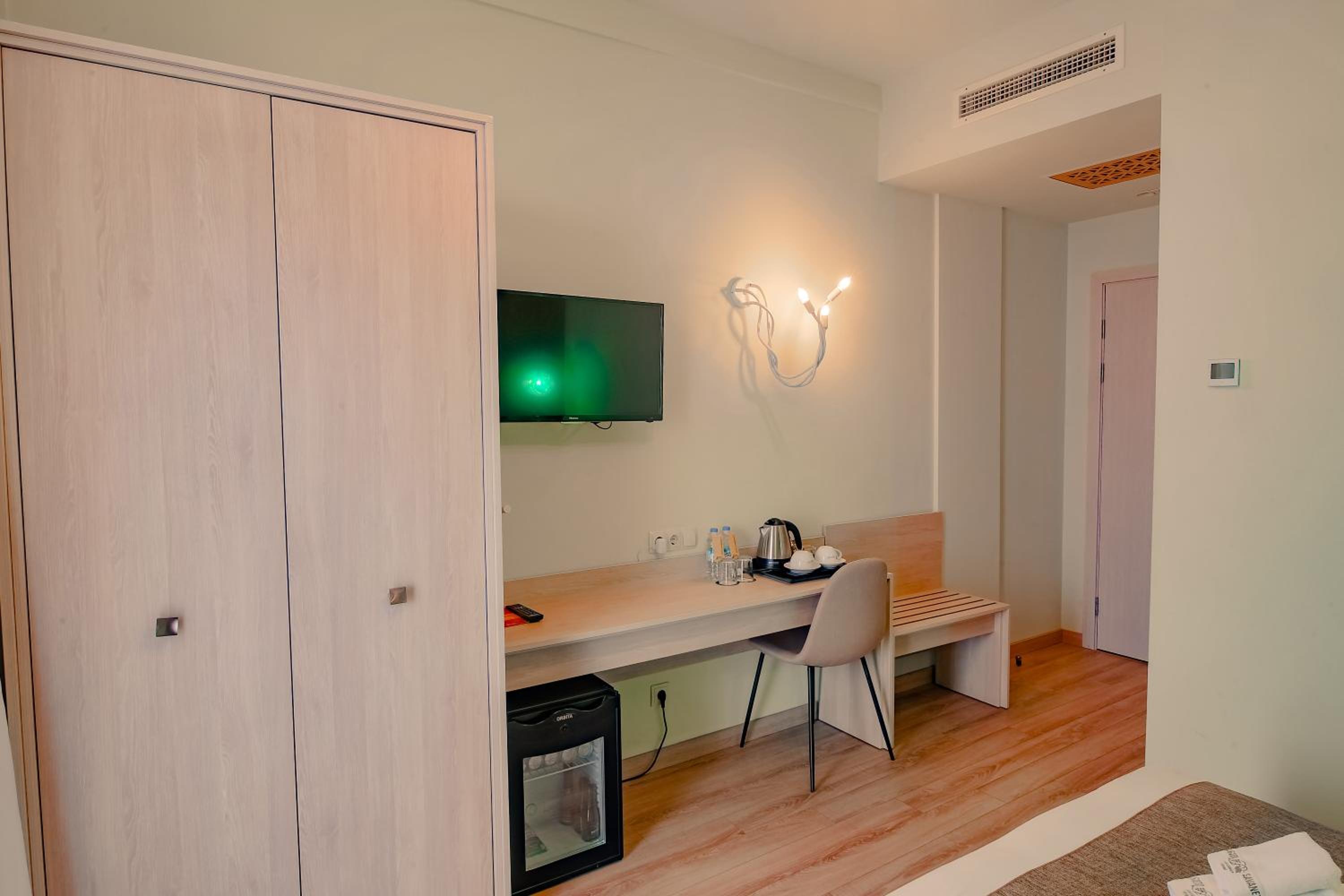 Twin Room with Balcony photo 2