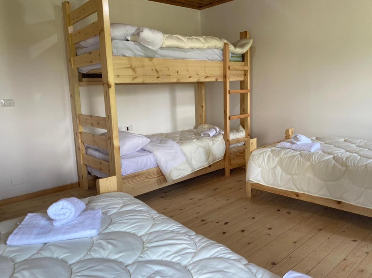 Basic Triple Room photo 2