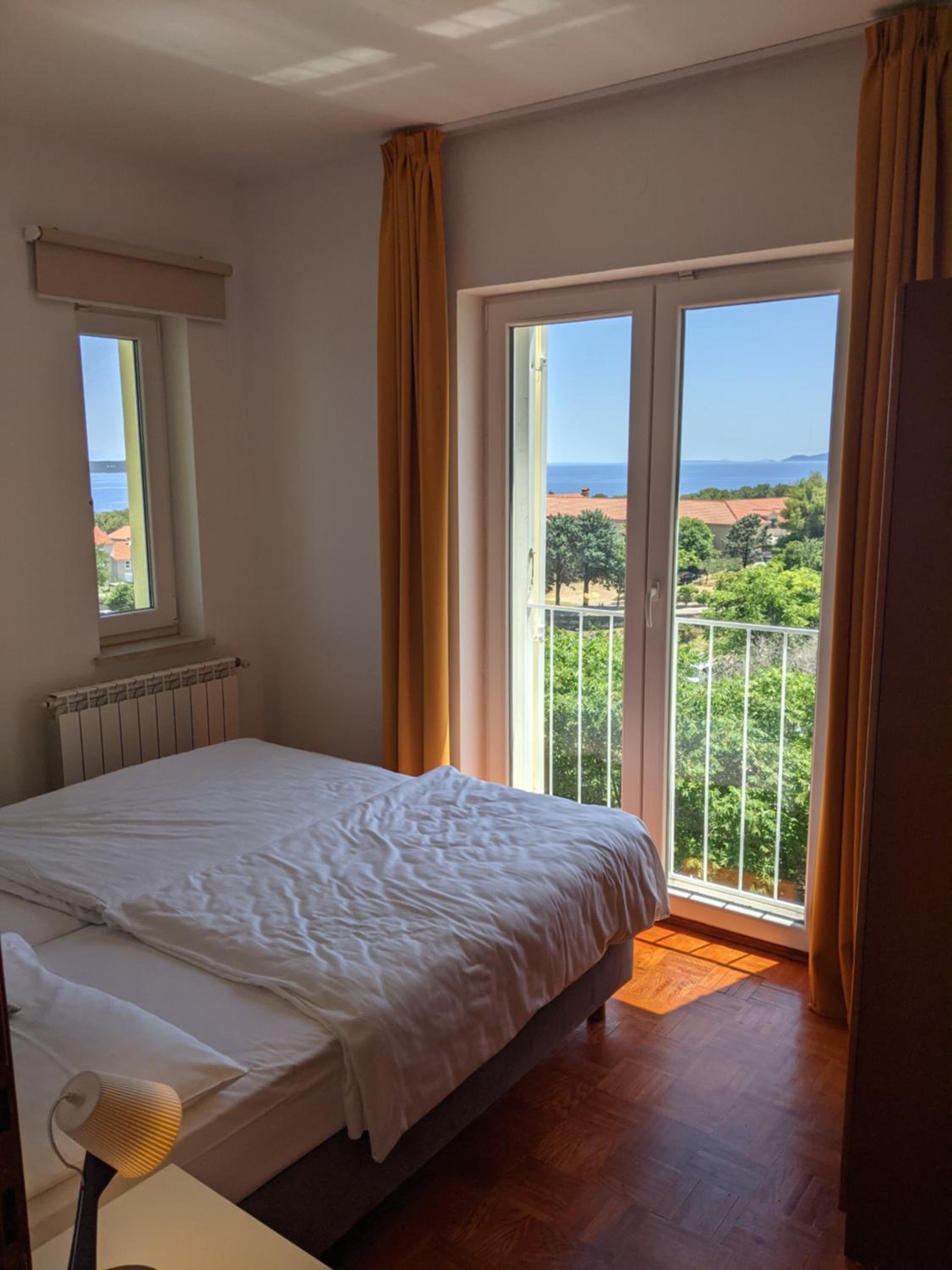 Apartment with Sea View - Photo 6