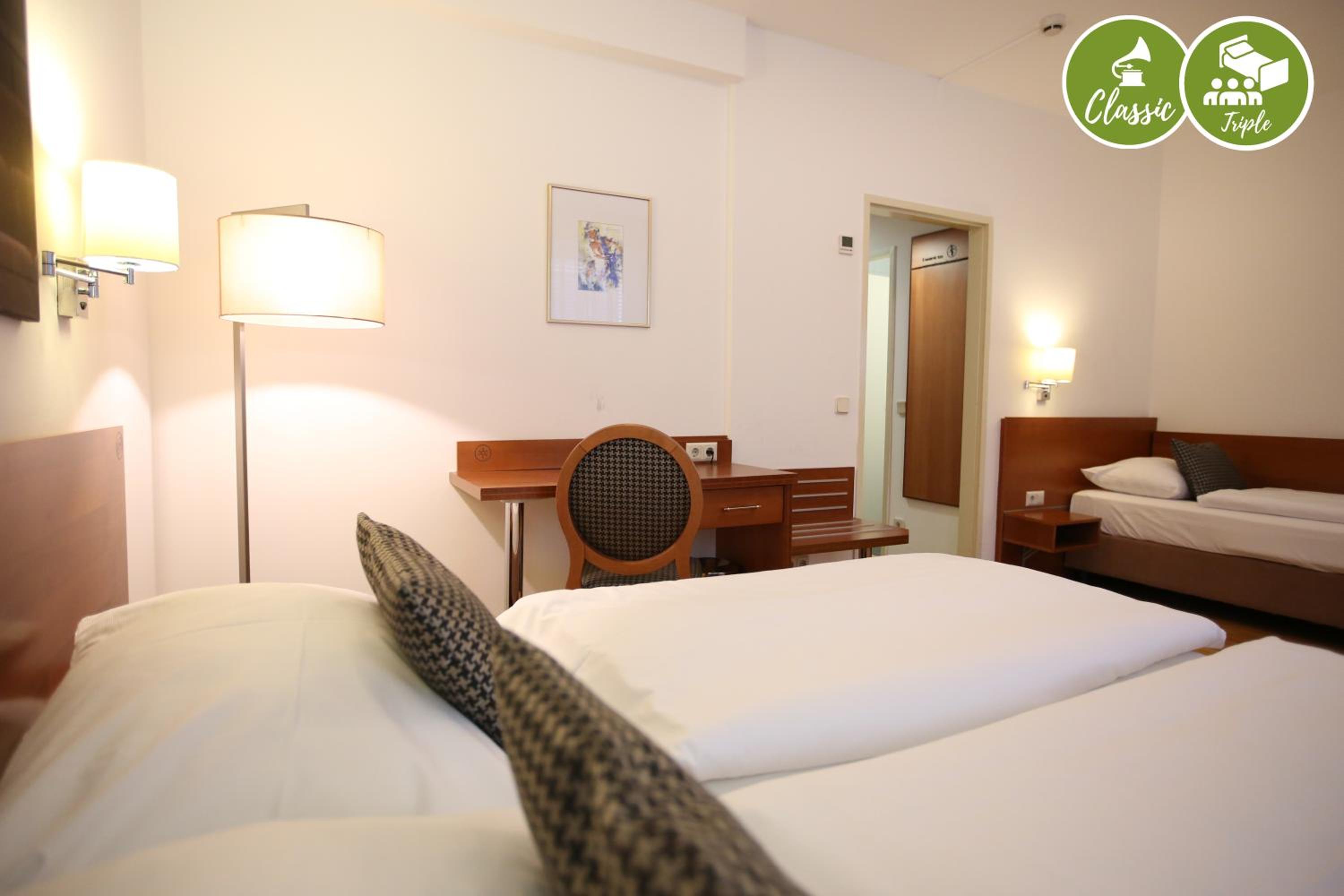 Standard Triple Room Classic photo 2
