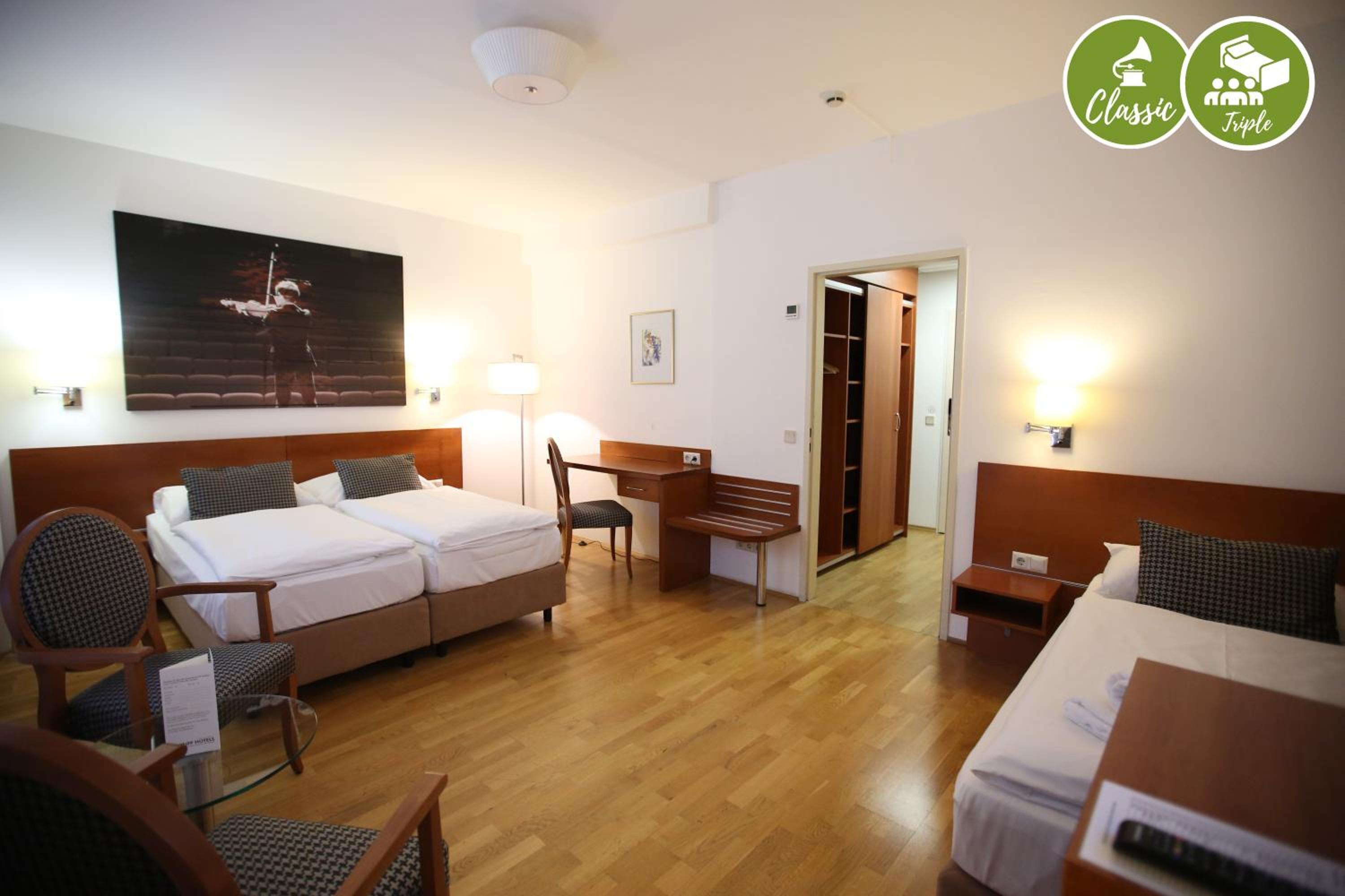 Standard Triple Room Classic photo 1