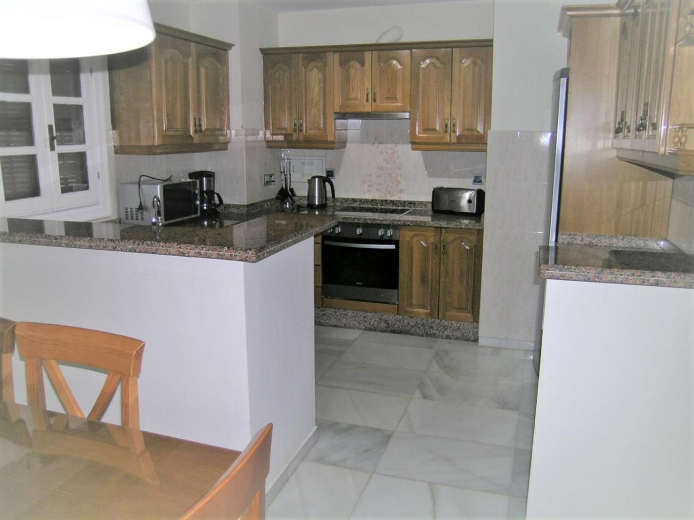 Classic Three-Bedroom Apartment photo 2