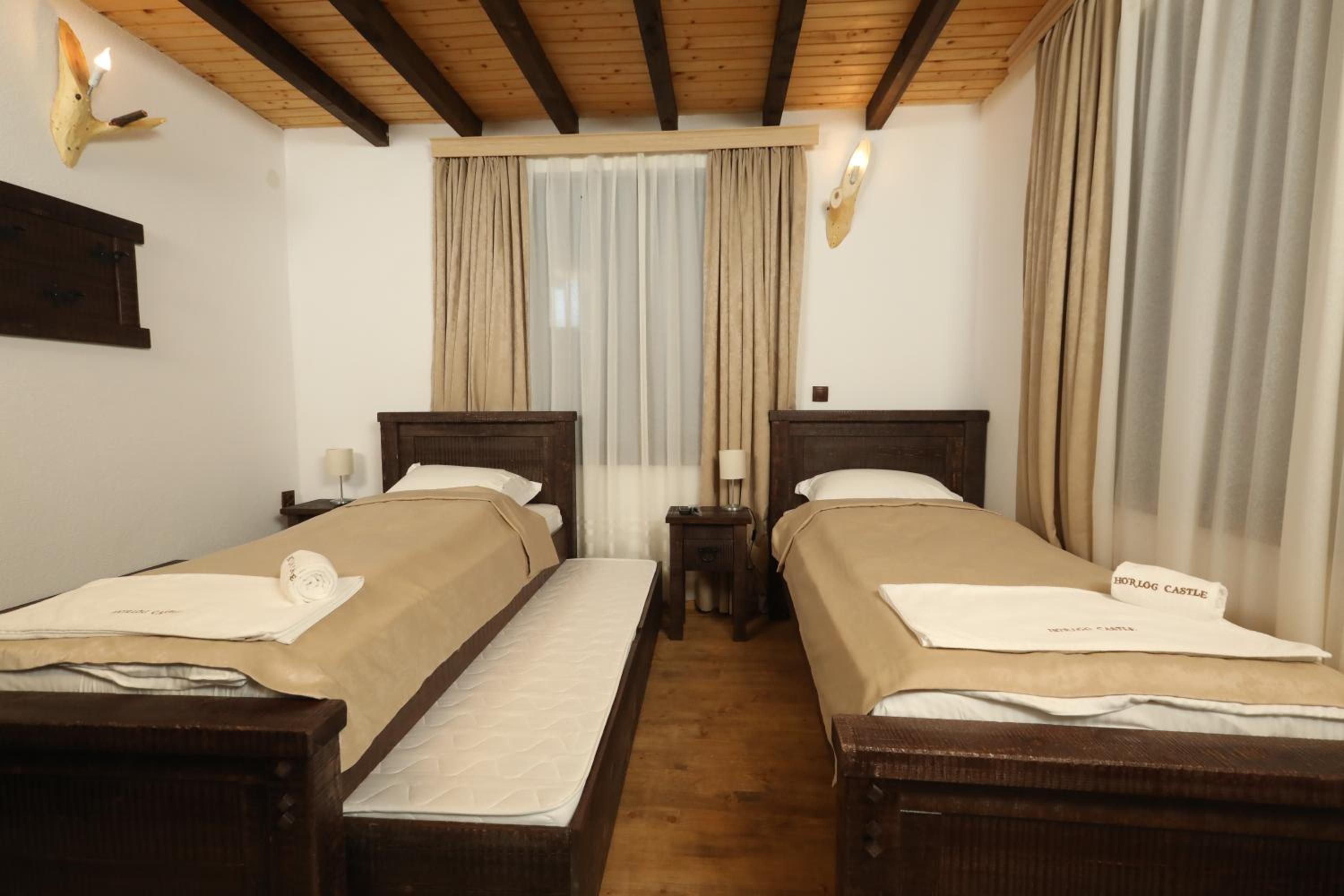 Twin Room with Balcony - Photo 1