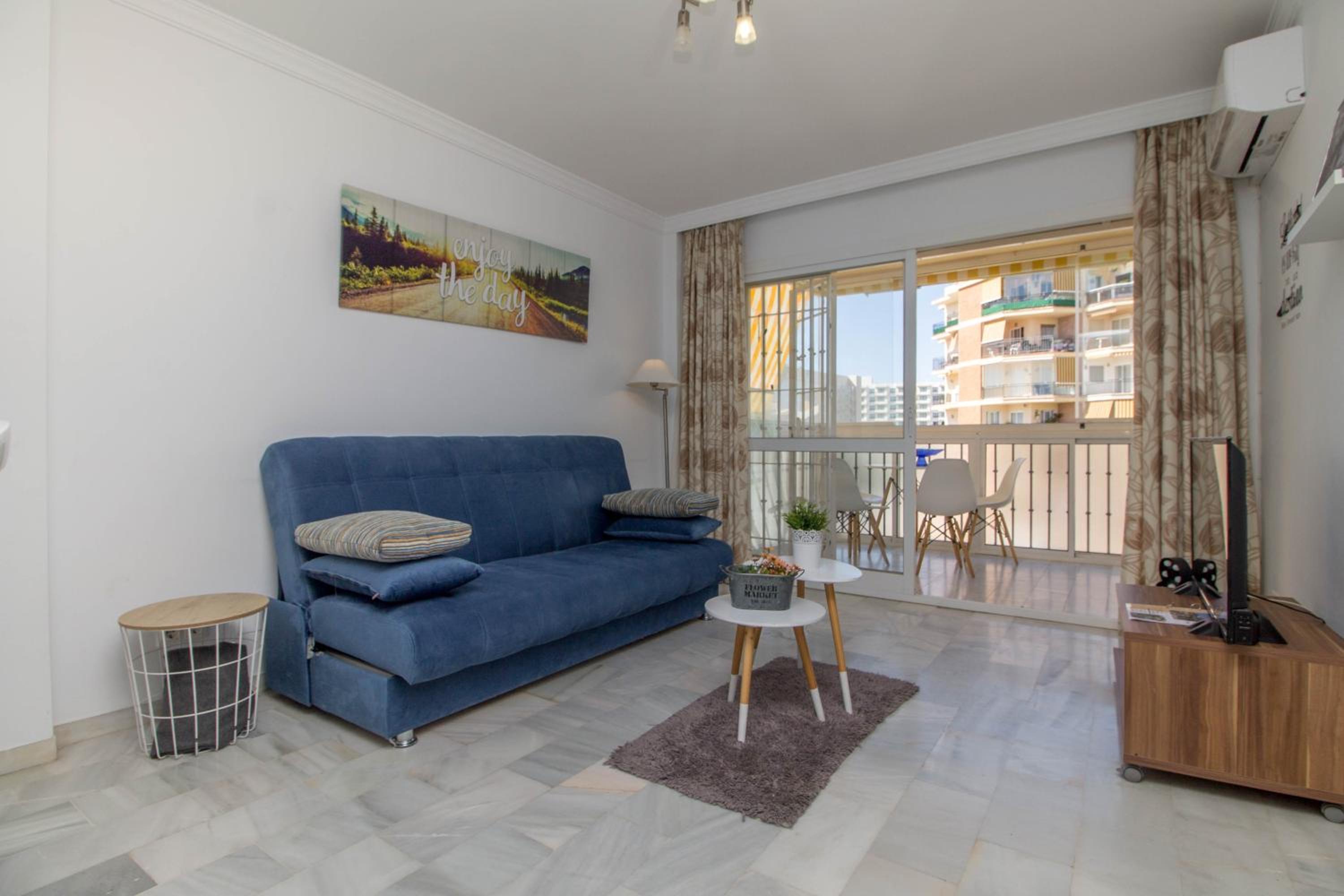 Apartment with Terrace - Photo 19