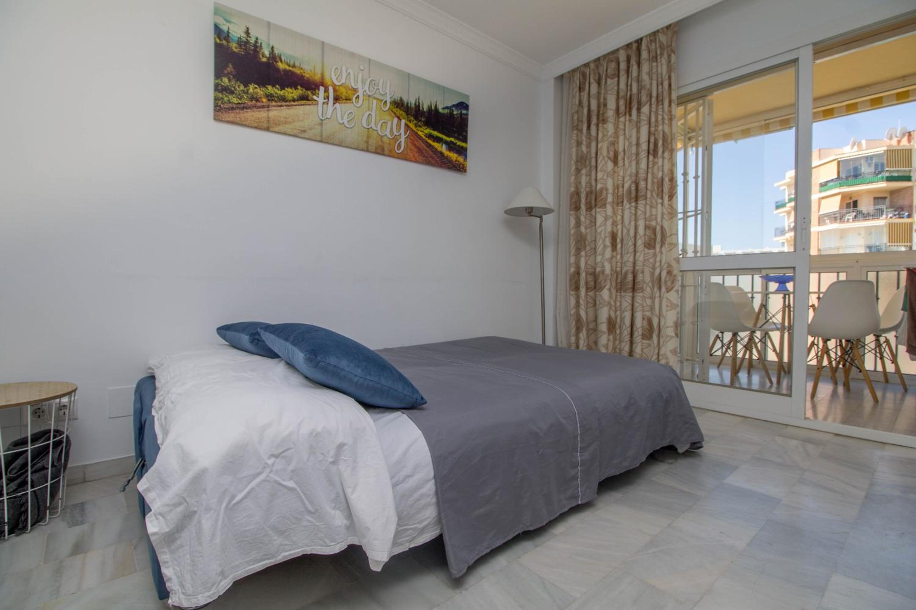 Apartment with Terrace - Photo 21