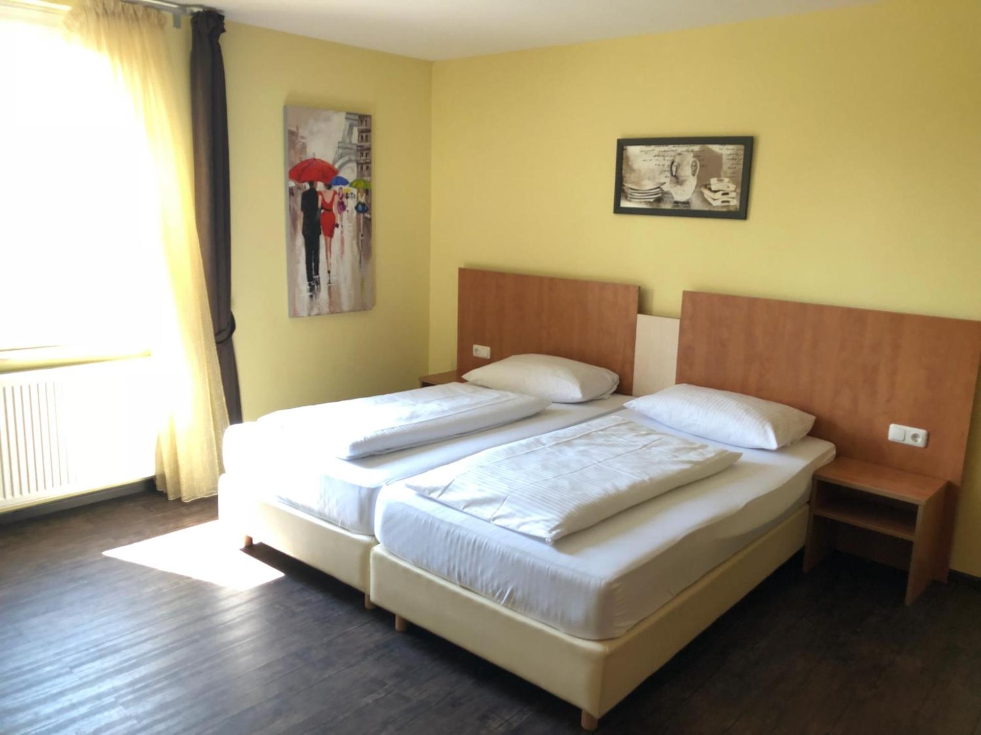 Standard Twin Room photo 3