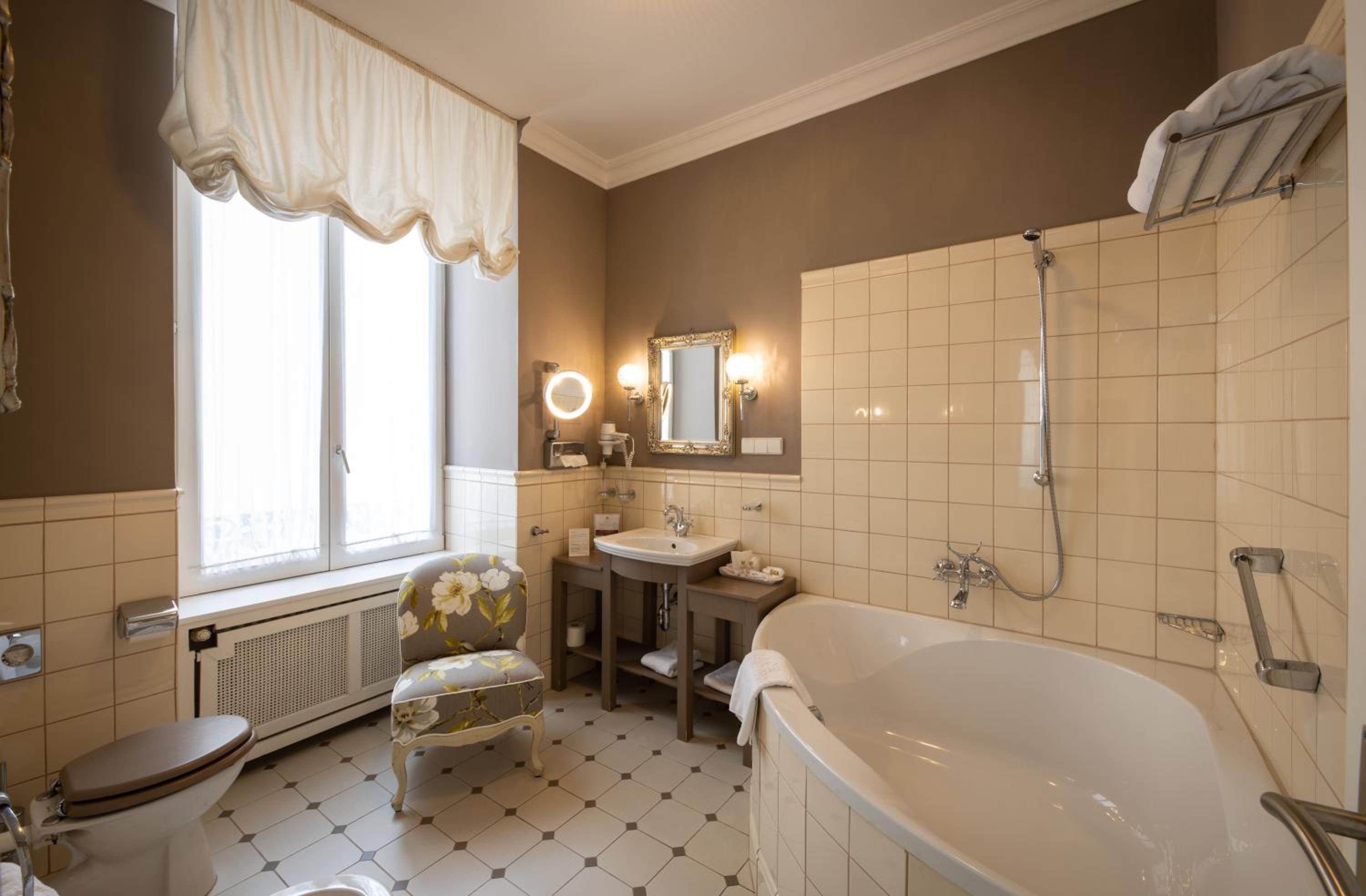 Family Suite - Photo 8