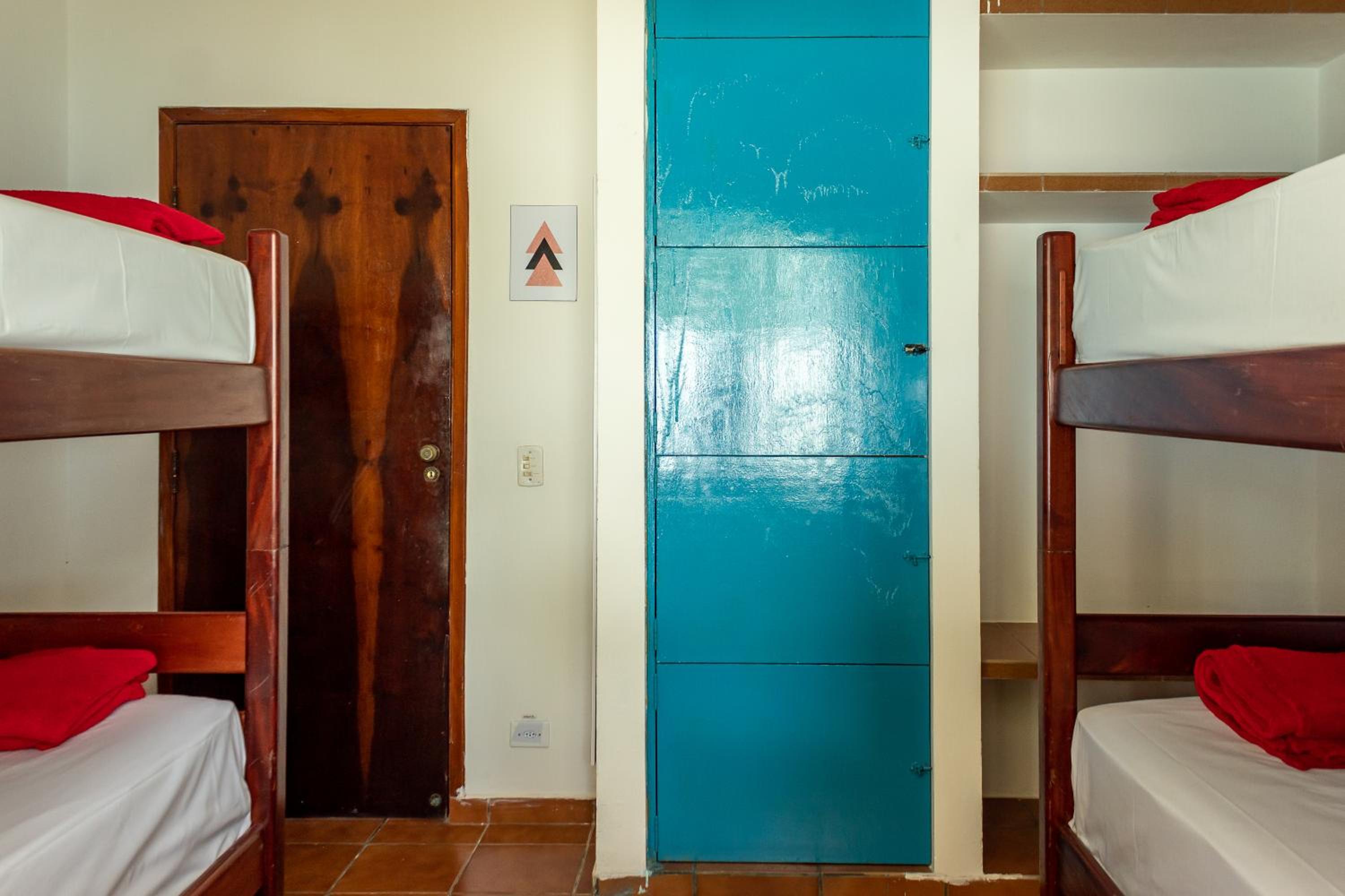 Single Bed in 4-Bed Dormitory Room photo 1