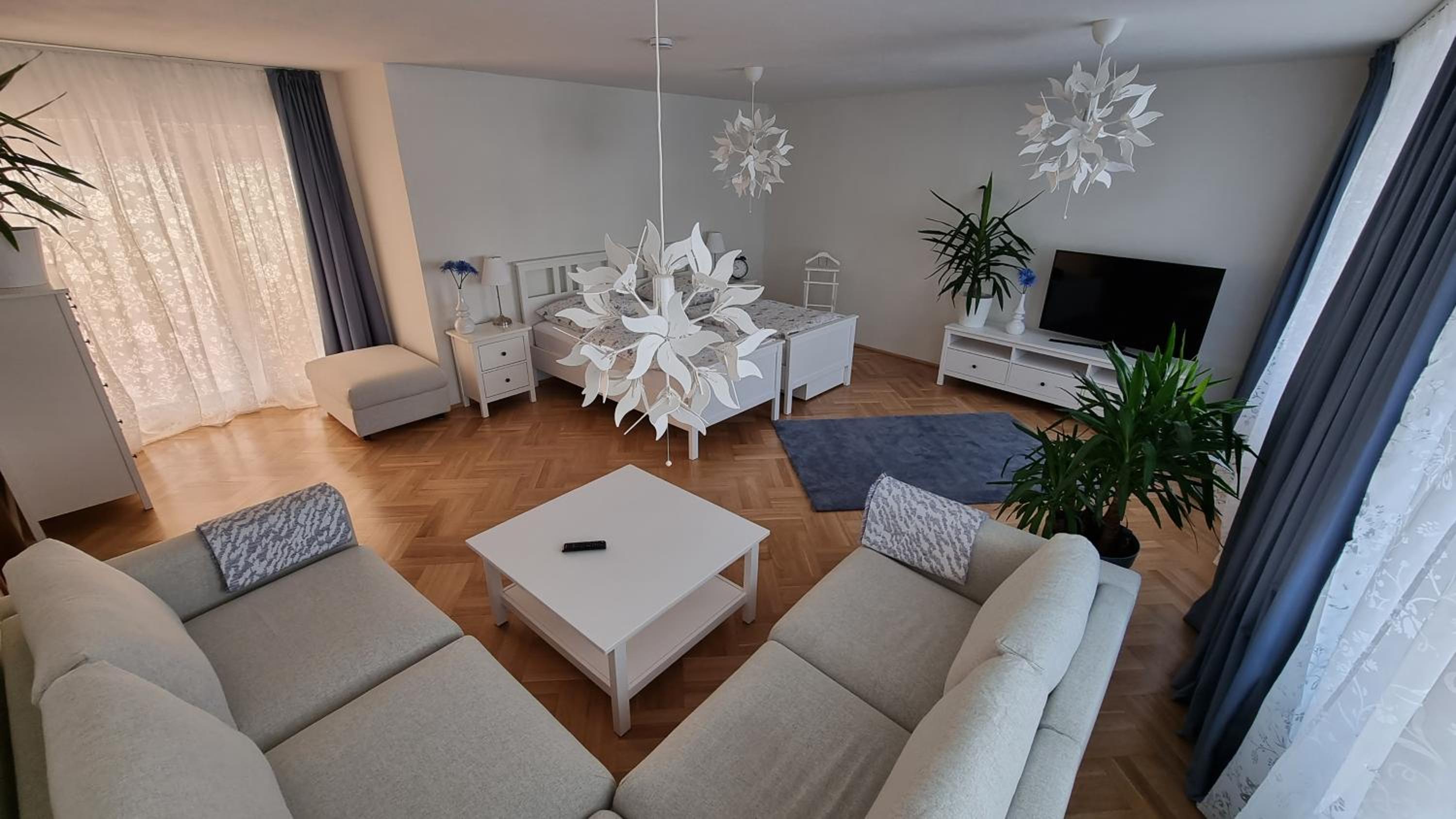 Three-Bedroom Apartment photo 1