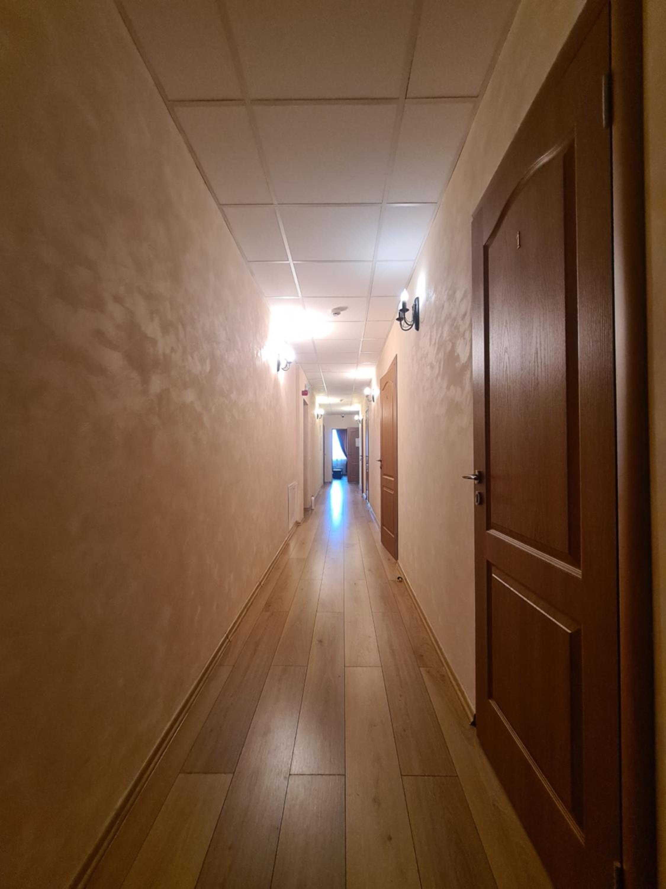 Large Double Room - Photo 3