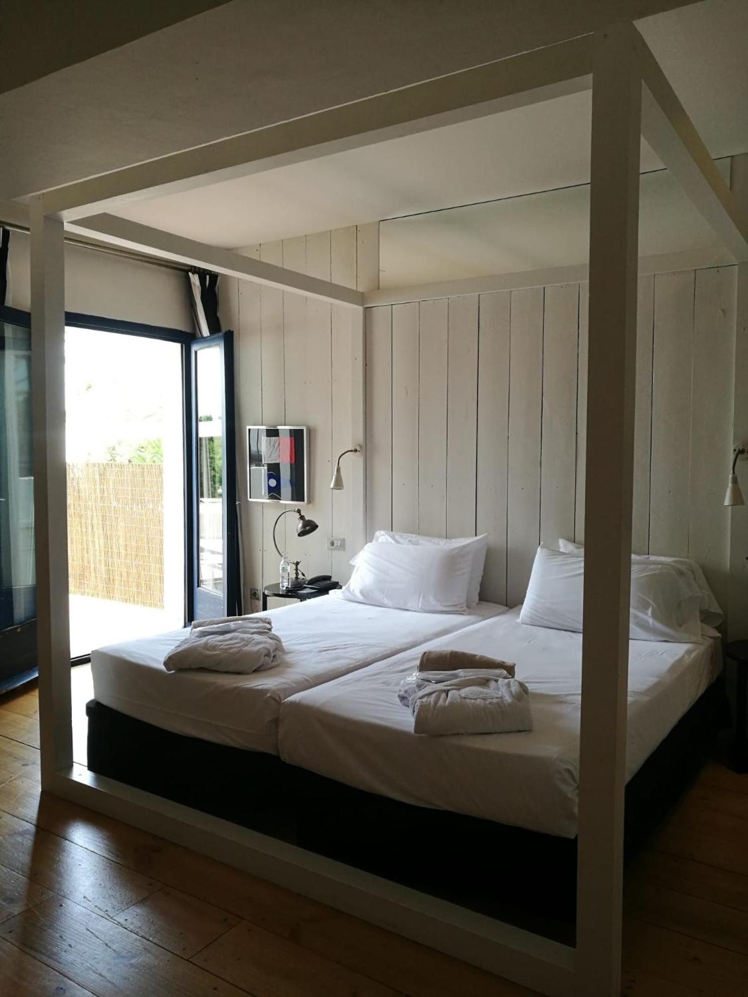 Superior Twin Room with Terrace and Garden View - Photo 2