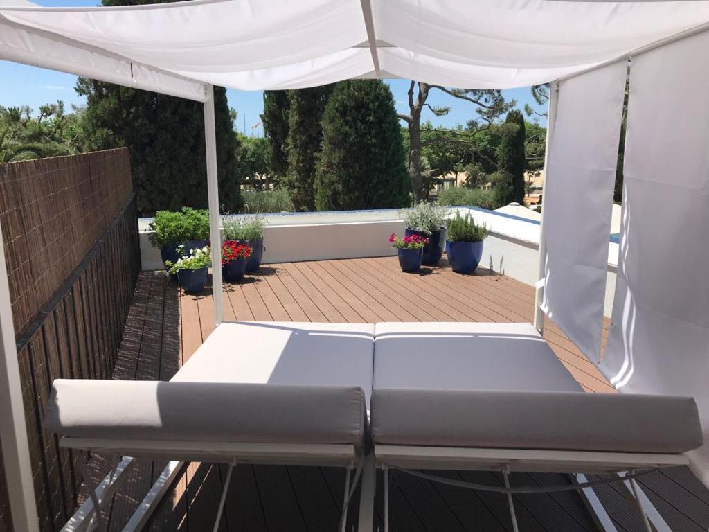 Superior Double Room with Sea View - Photo 2