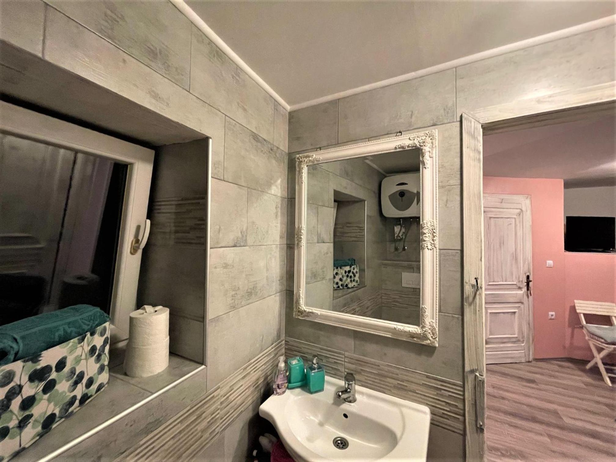 Apartment - Photo 8