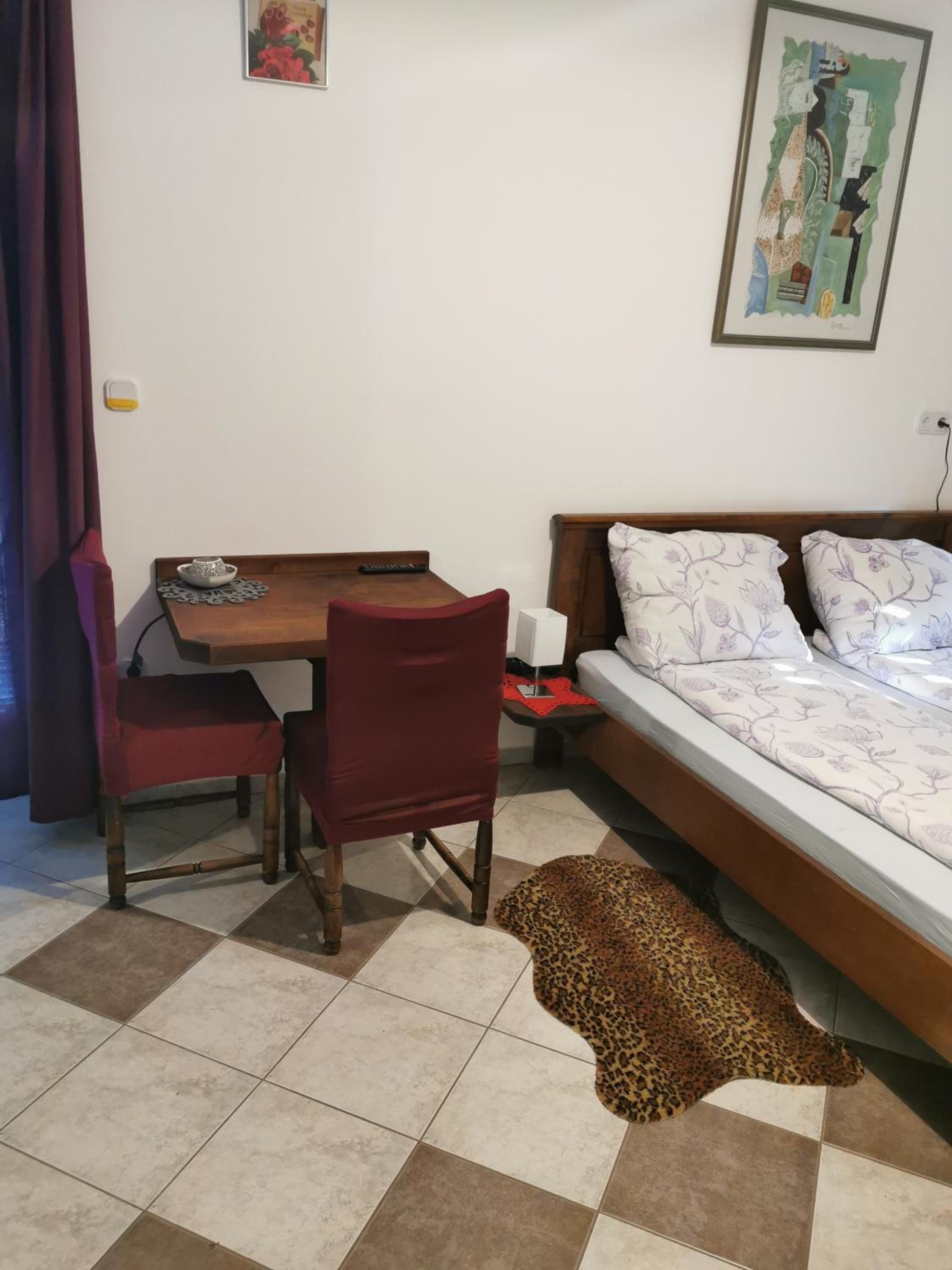 Deluxe Double or Twin Room - Photo 7