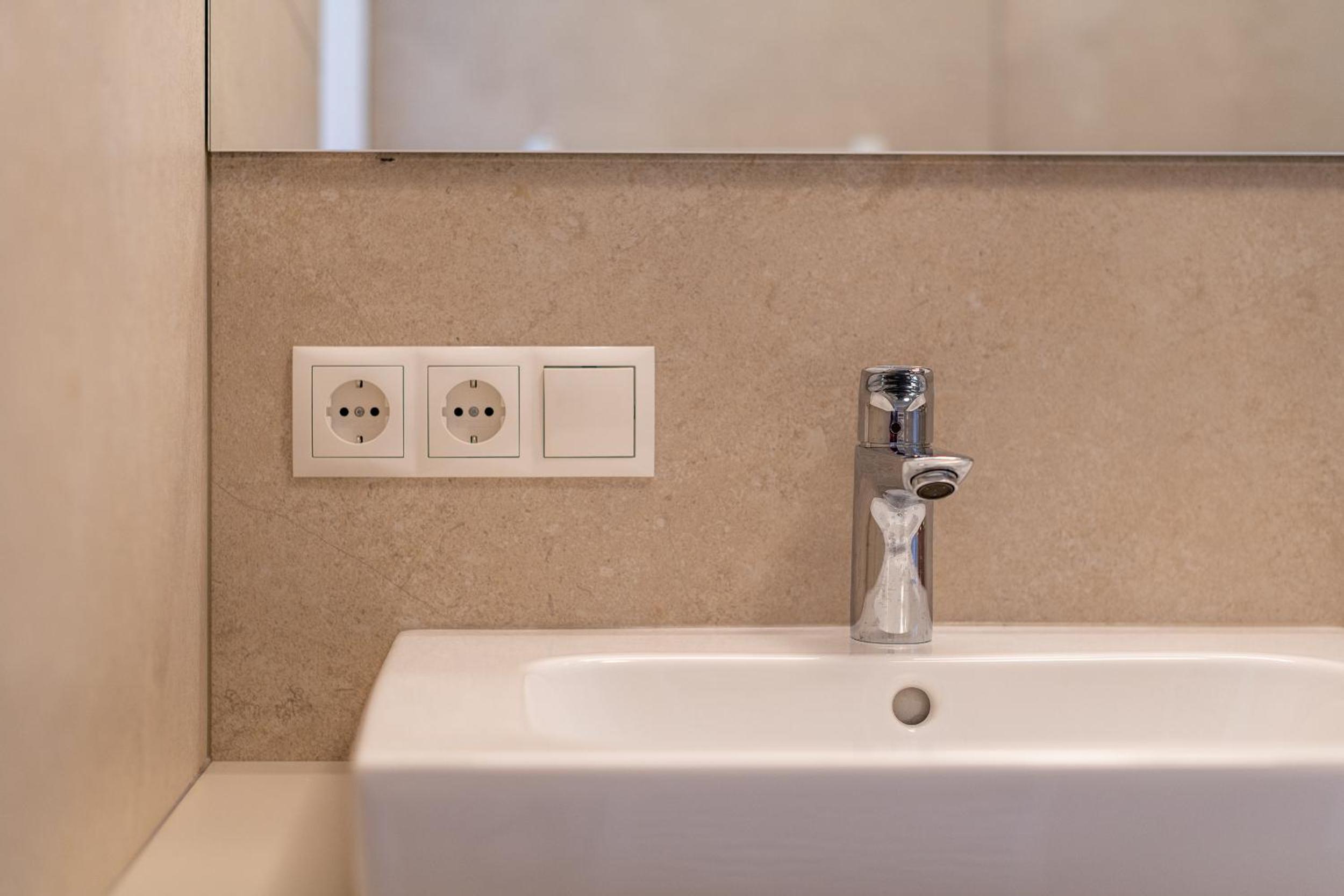 Apartment with Garden View - Photo 21