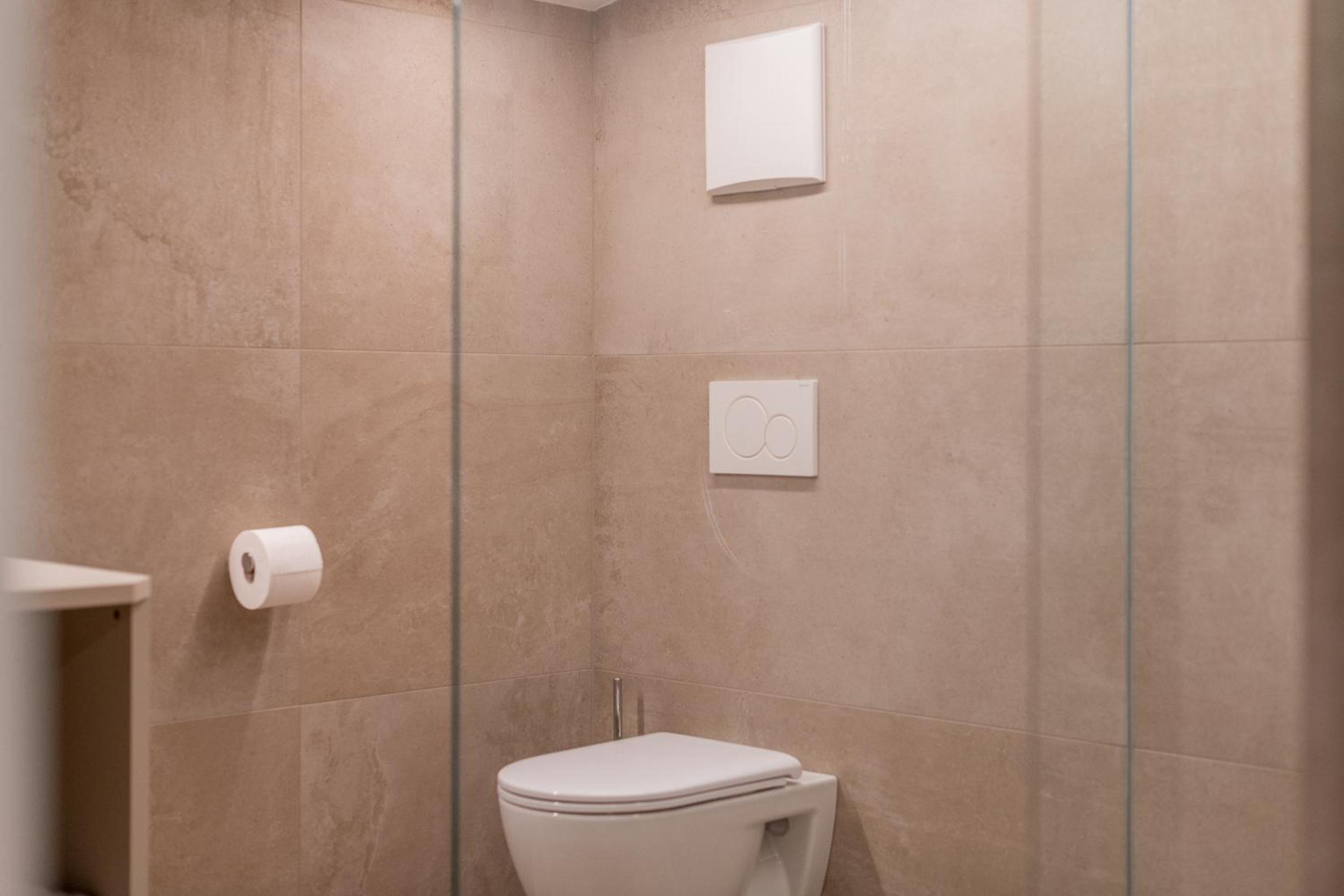 Double Room with Balcony - Photo 6