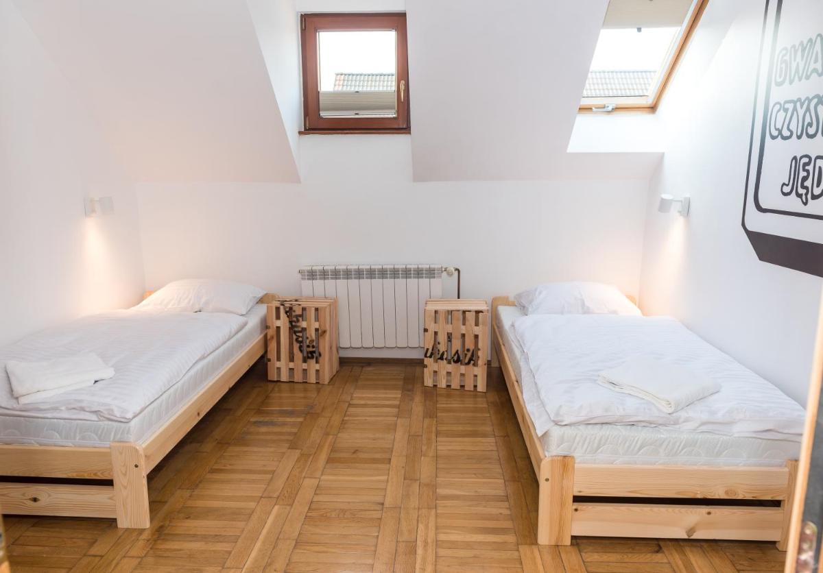 Double Room with Shared Bathroom photo 2