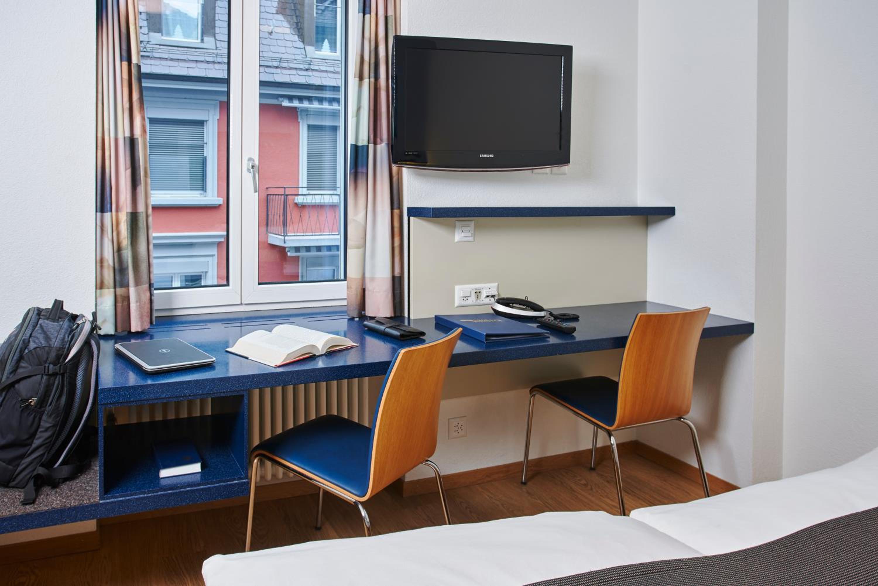 Standard Twin Room - Photo 1