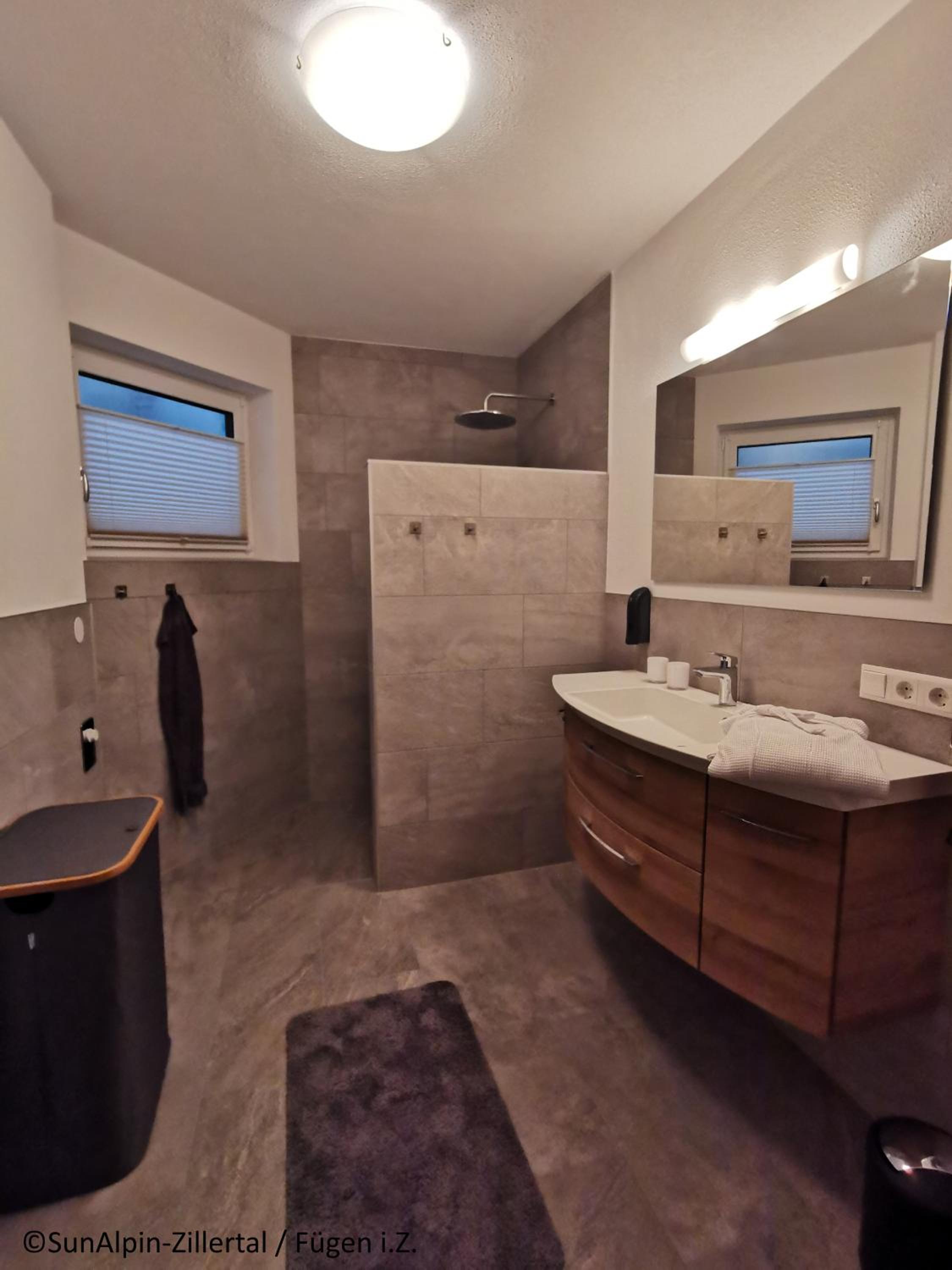 Apartment With Terrace photo 3