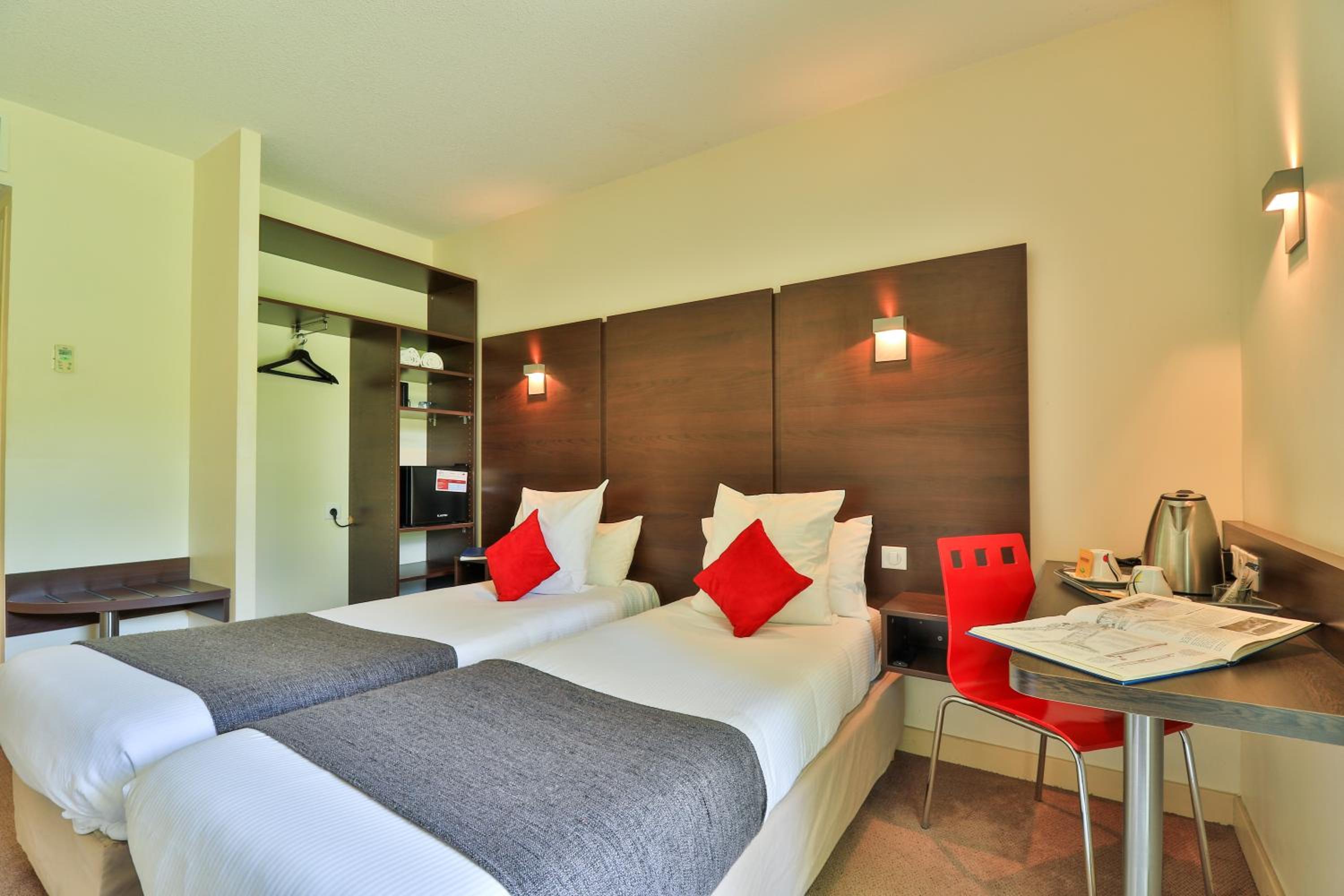 Comfort Twin Room - Photo 11