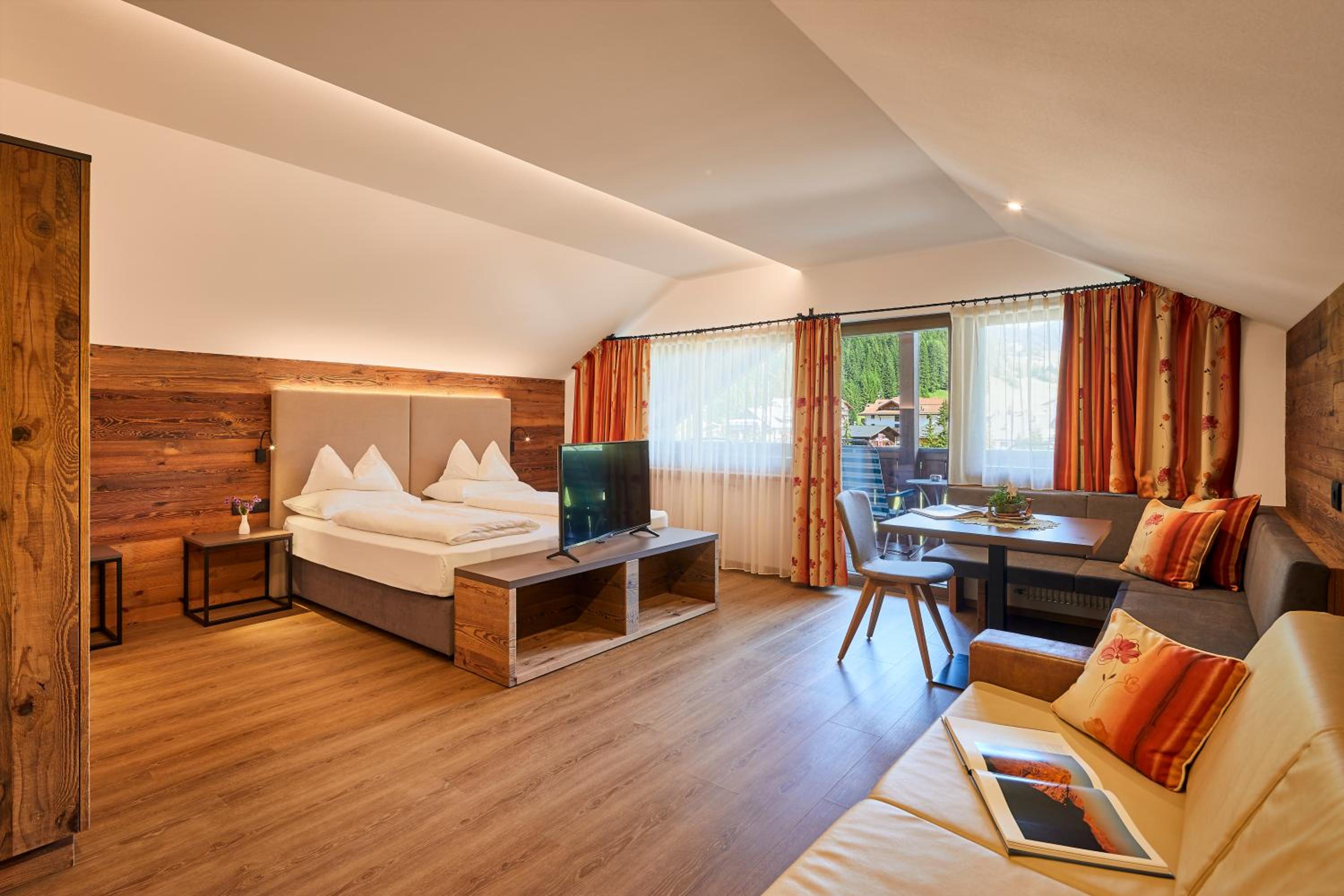 Superior Triple Room photo 3