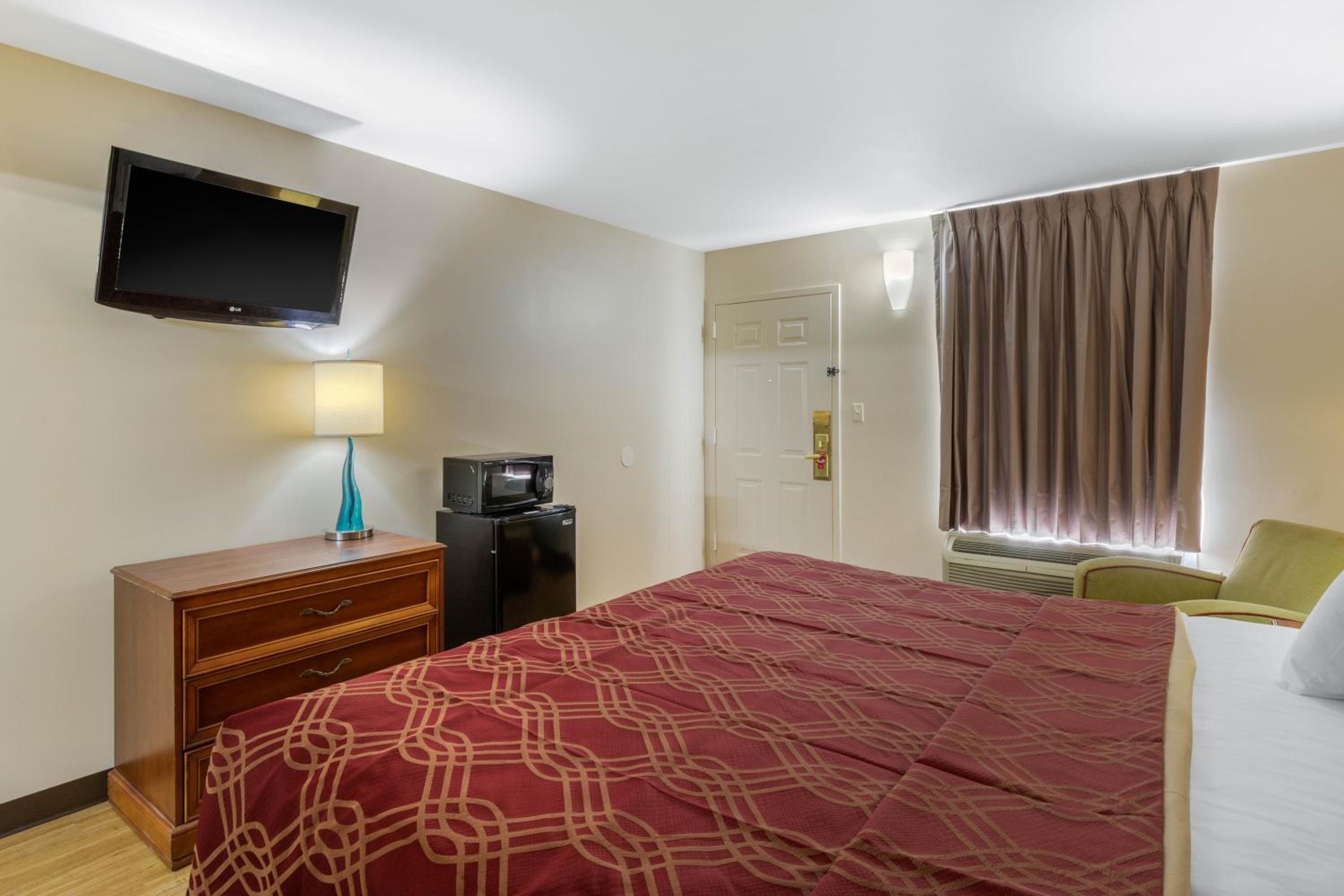 Standard King Room - Non Smoking - Photo 2