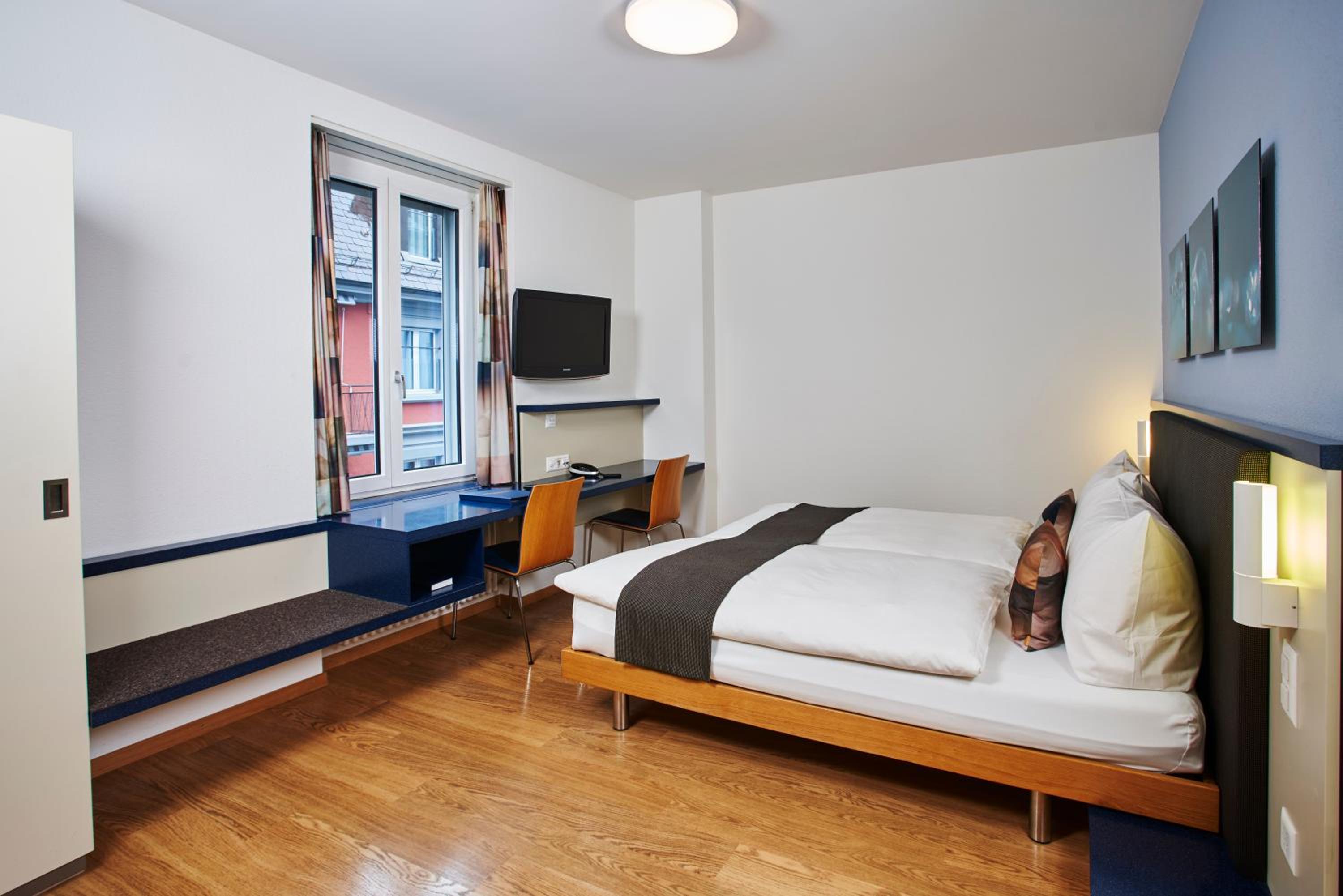 Double Room with Kingsize Bed - Photo 6
