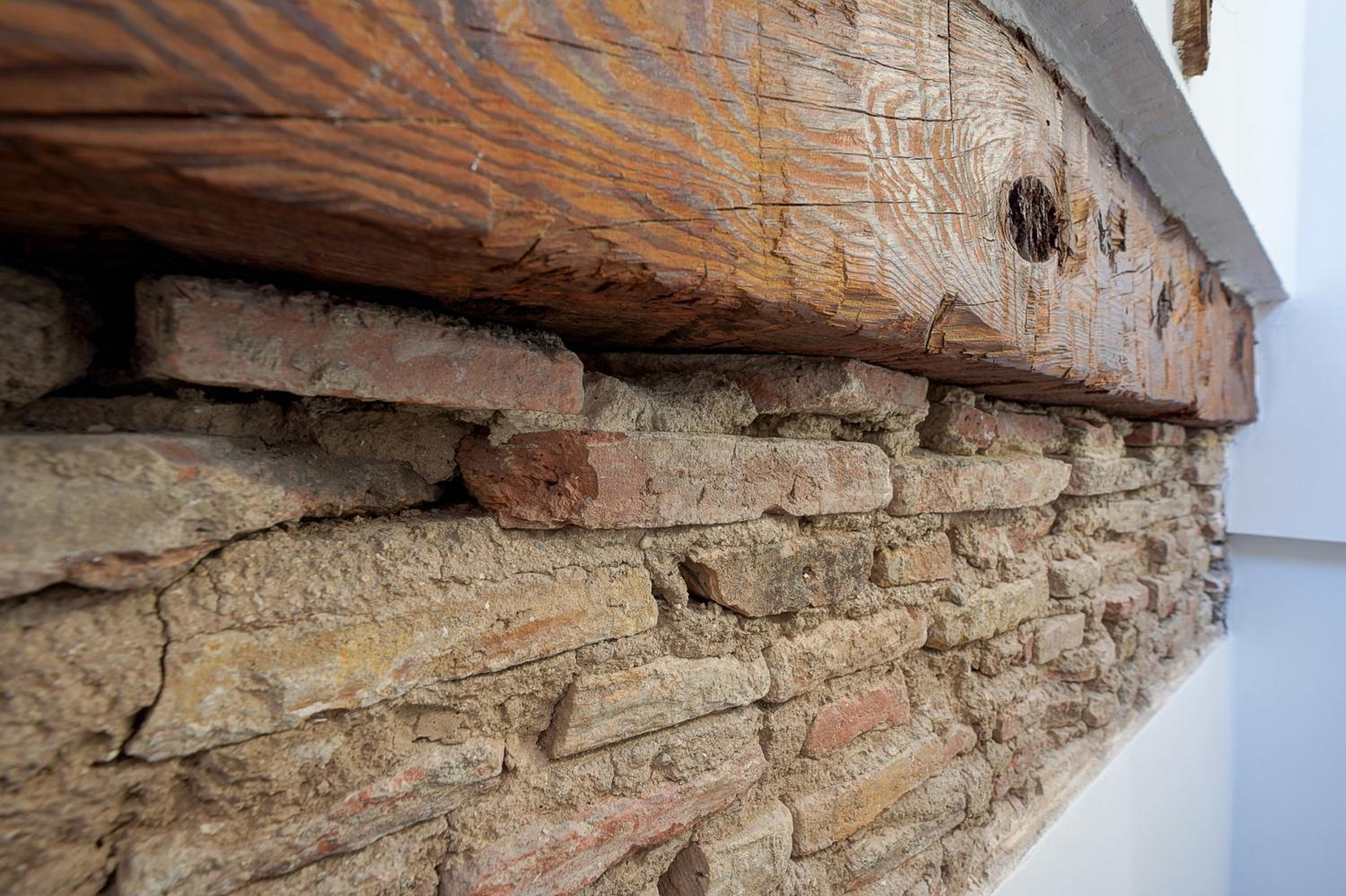 Apartment with Terrace - Photo 14