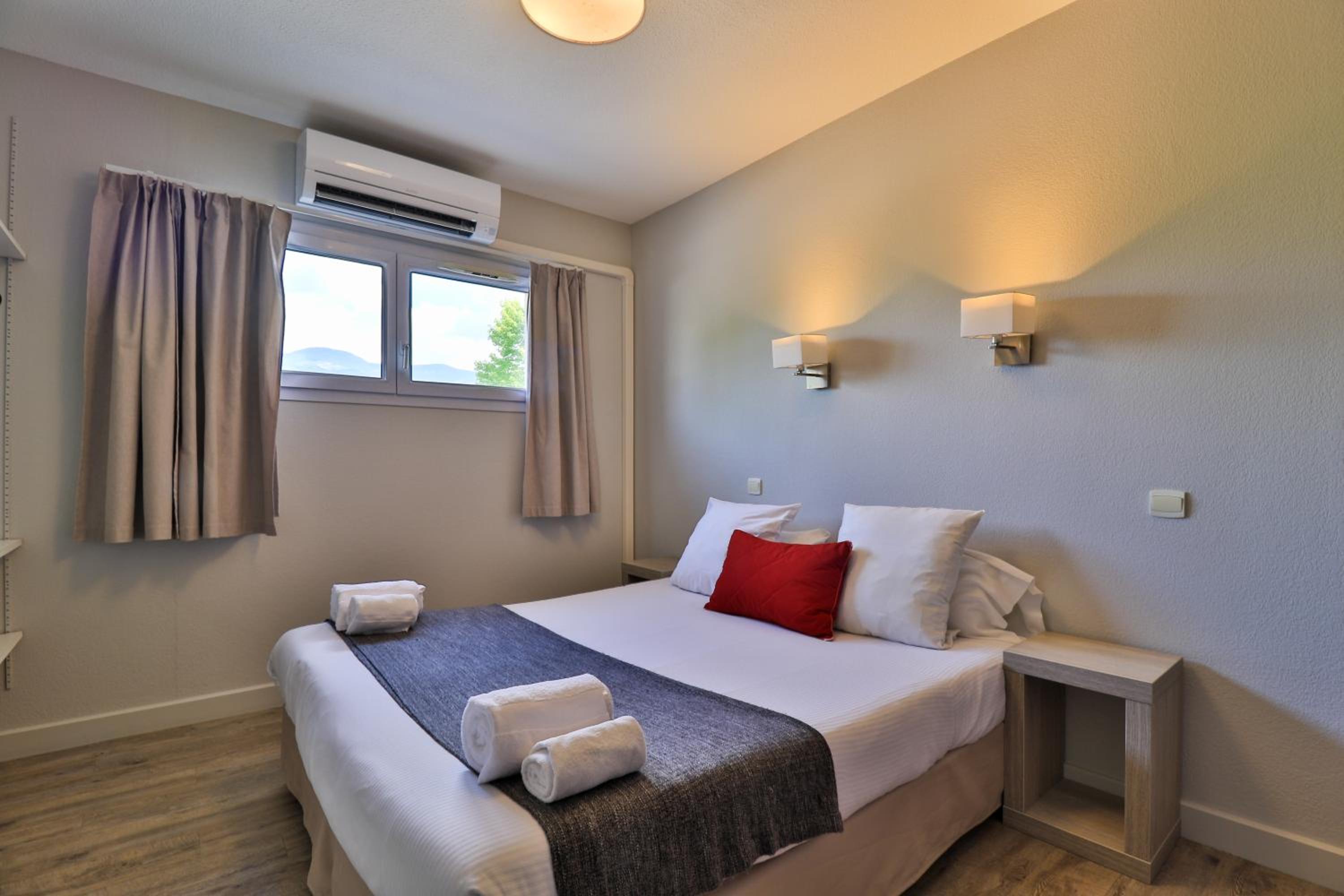 Apartment - Split Level - Photo 12