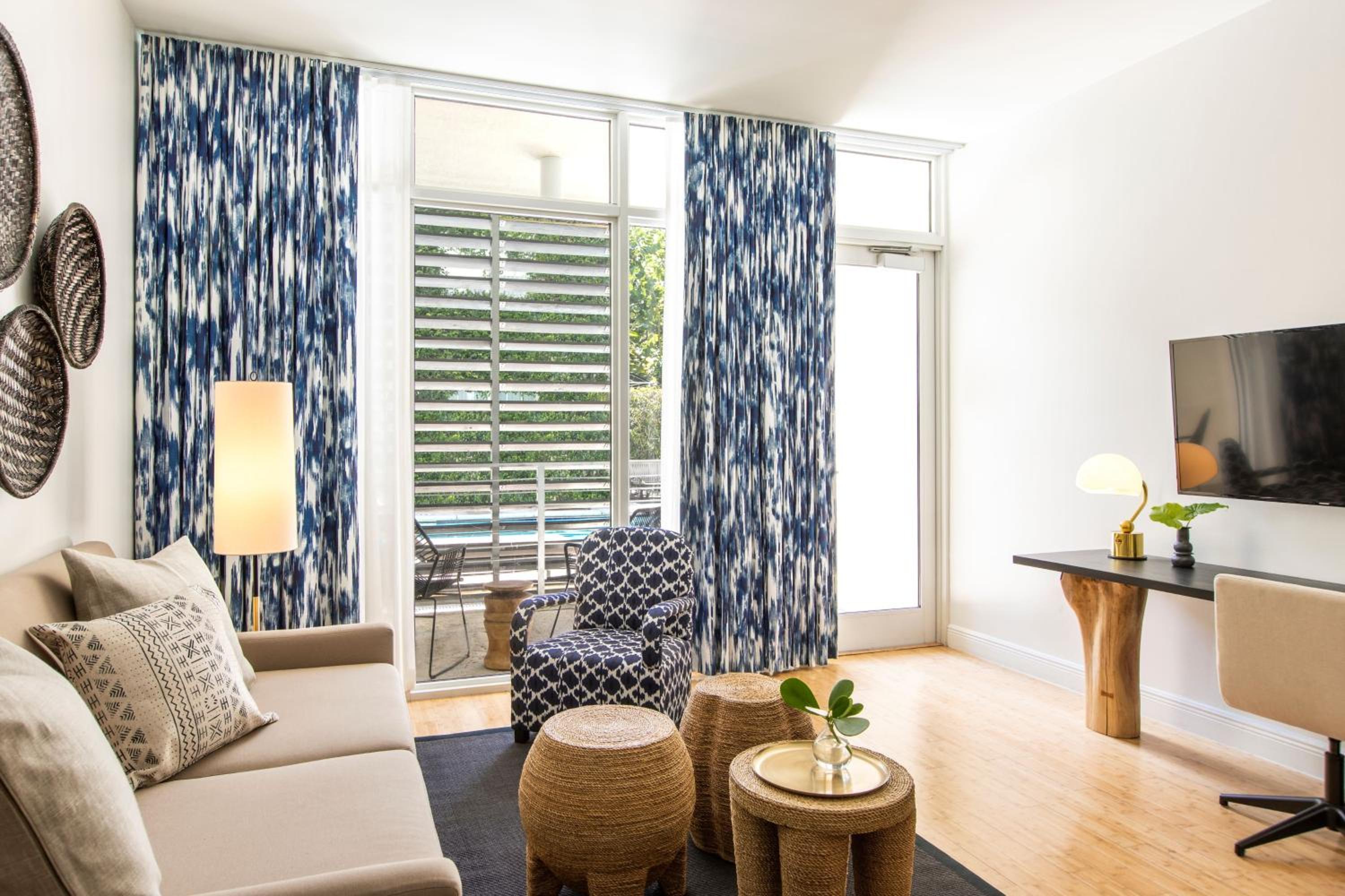 Deluxe Room - King Bed