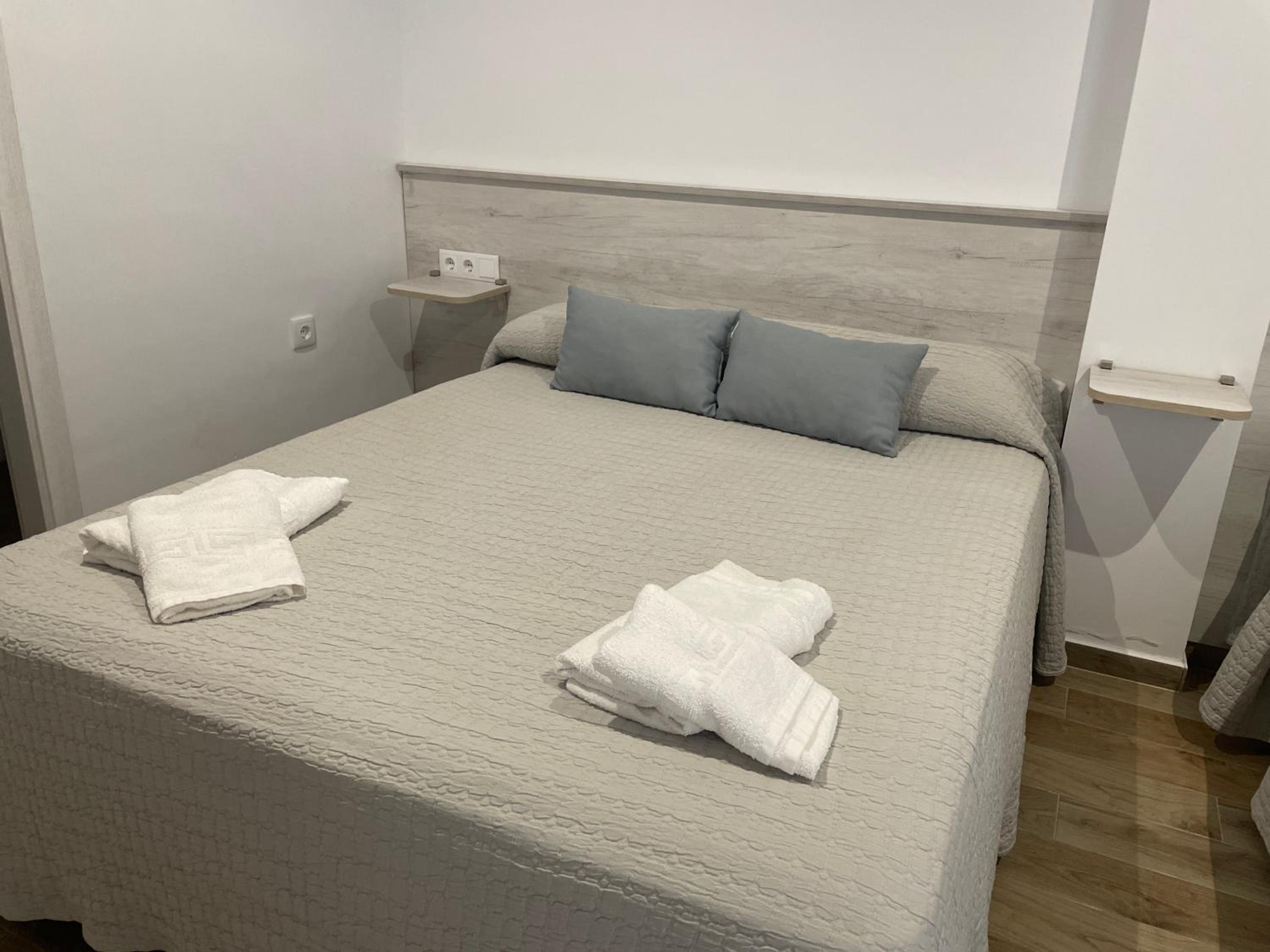 Habitación Doble con Baño Privado