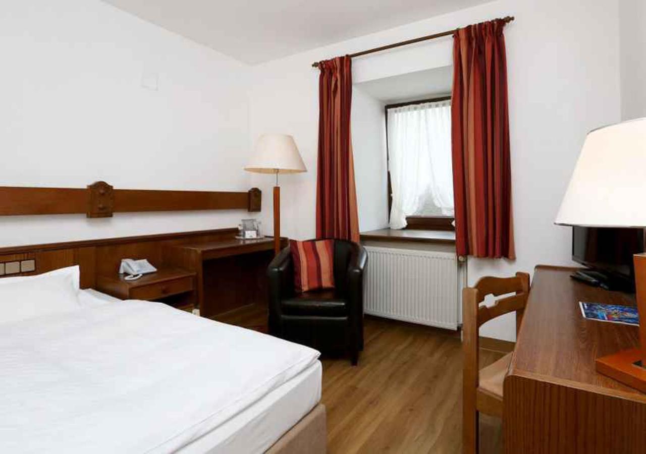 Standard Double Room photo 3
