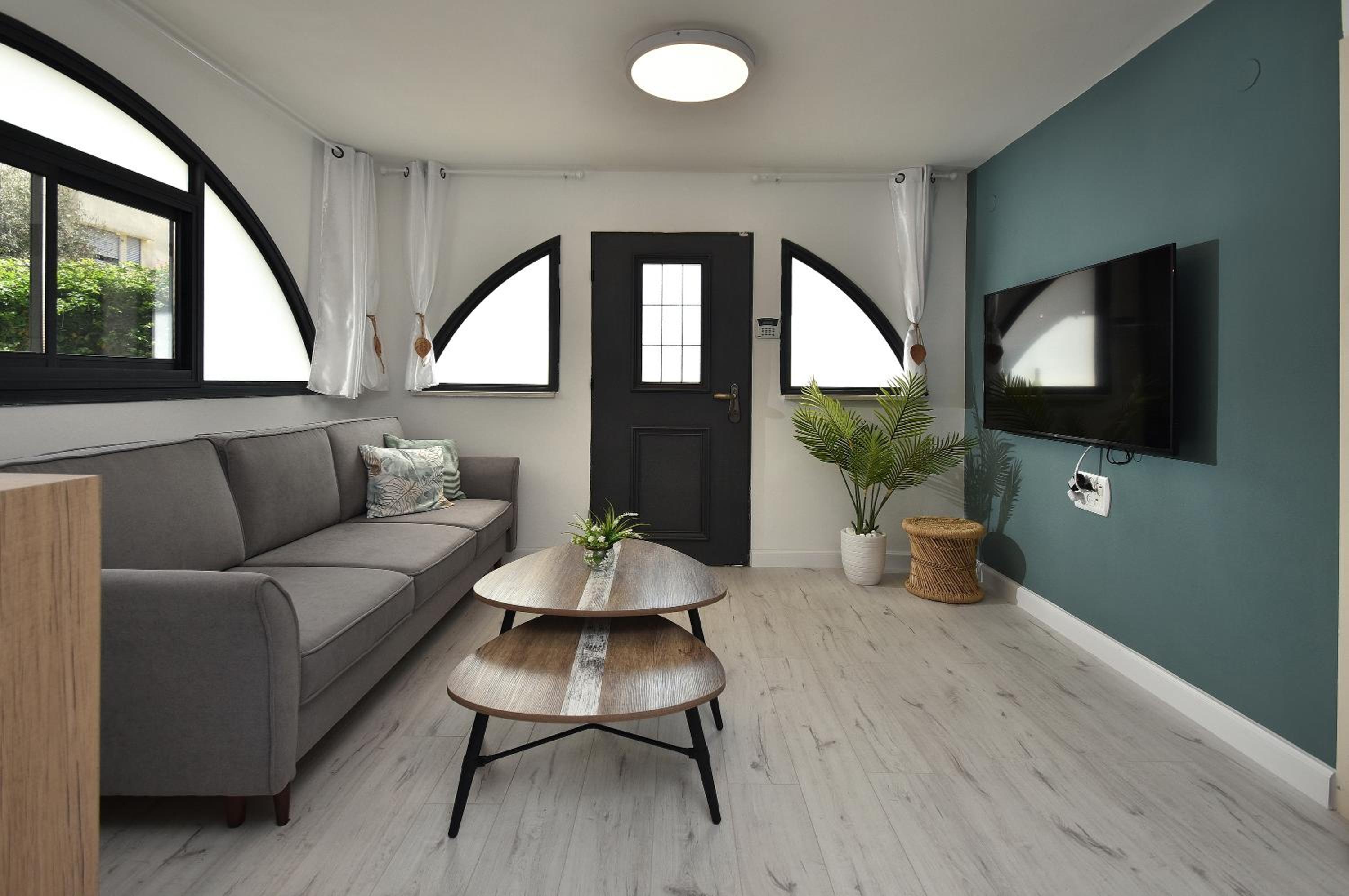 One-Bedroom Apartment - Photo 22