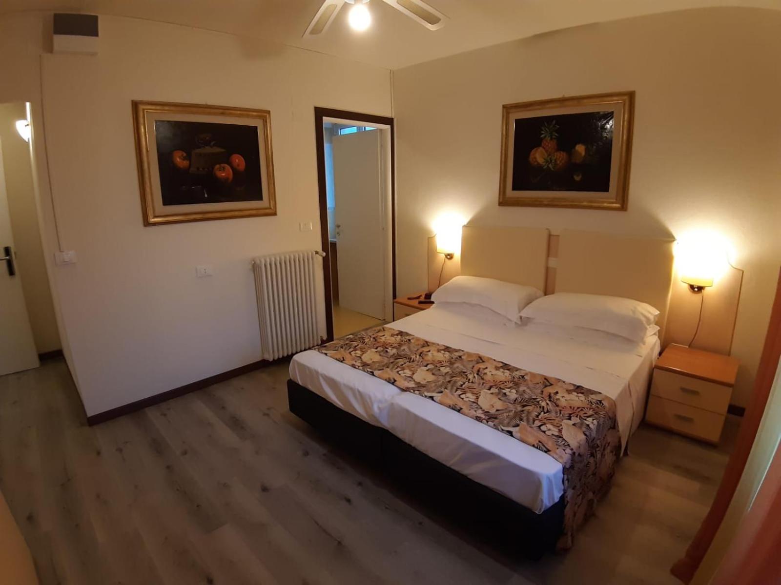 Economy Twin Room photo 1