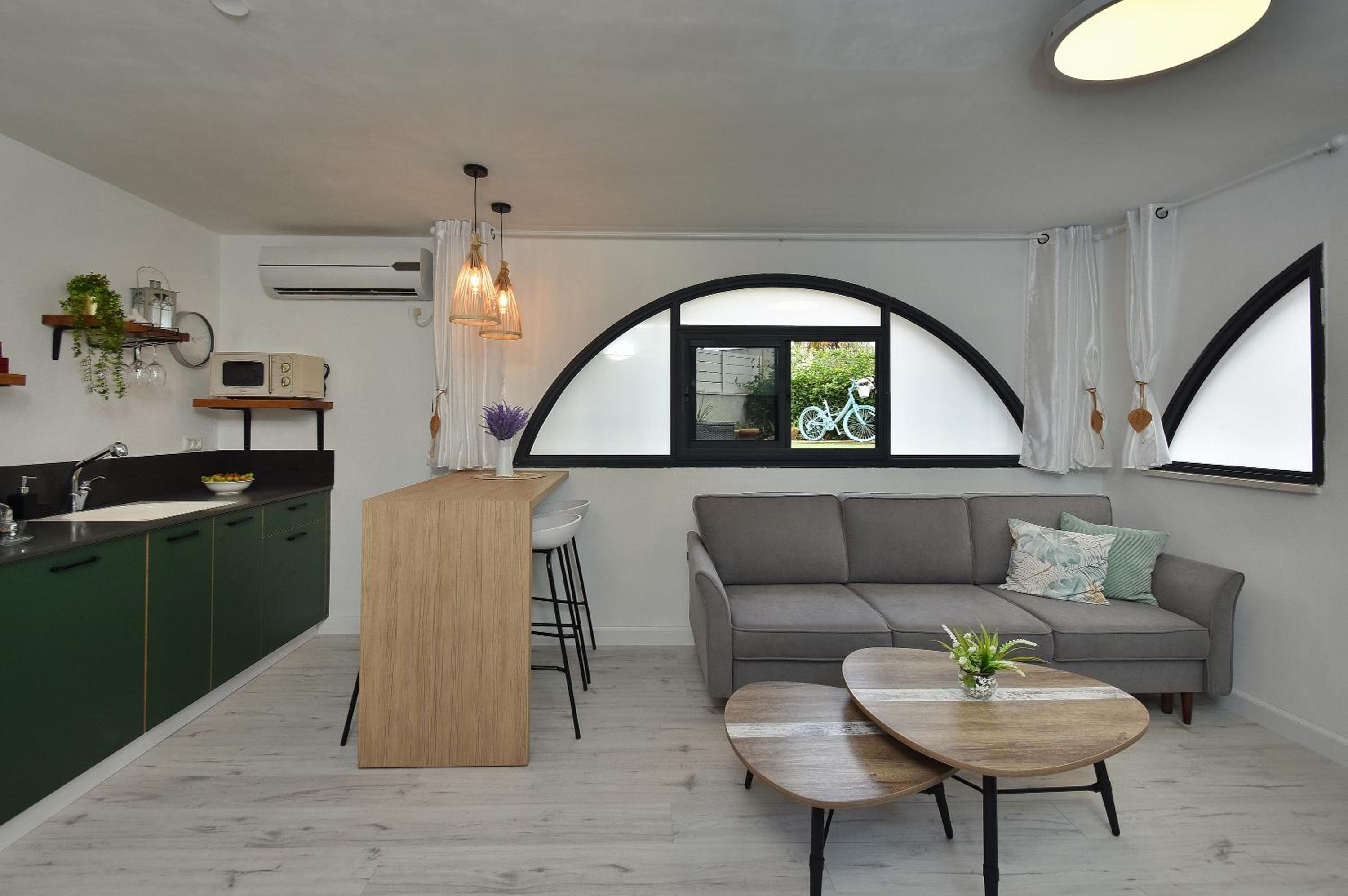 One-Bedroom Apartment - Photo 20