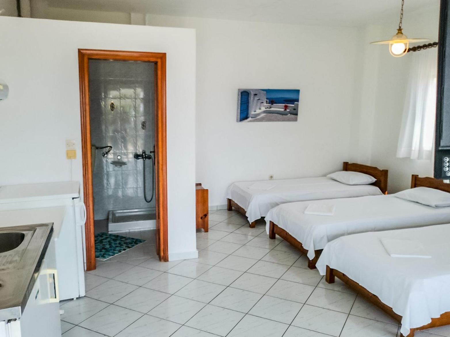 Studio Apartment with Sea View photo 3