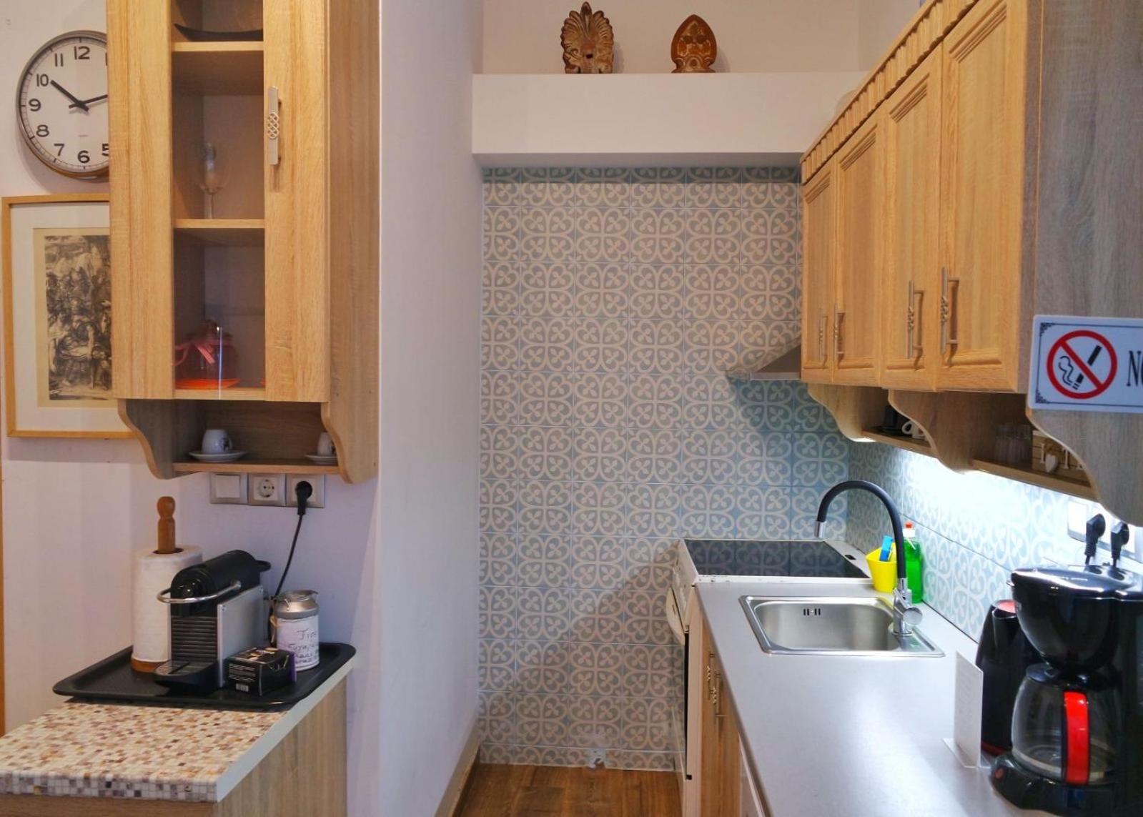 One-Bedroom Apartment - Photo 14