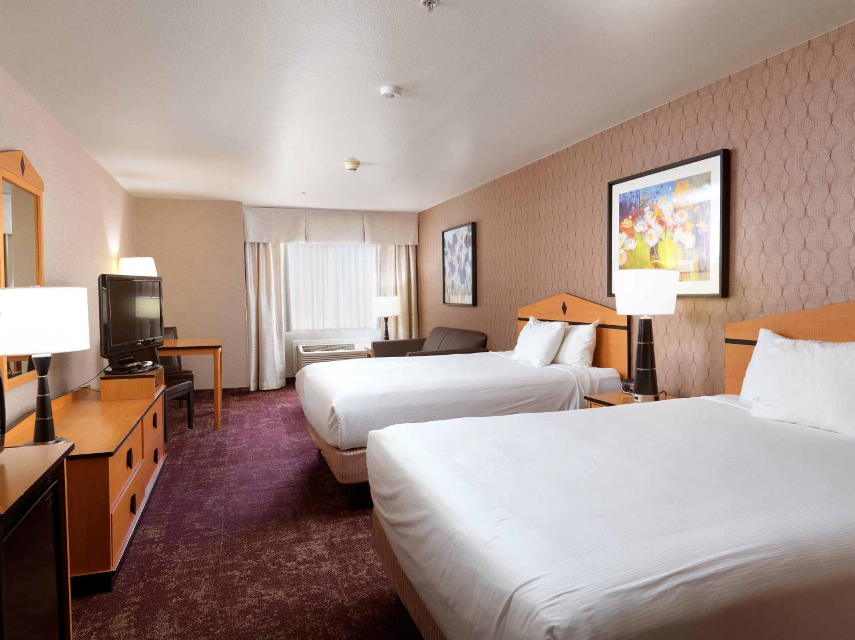 Queen Room with Two Queen Beds  - Photo 1