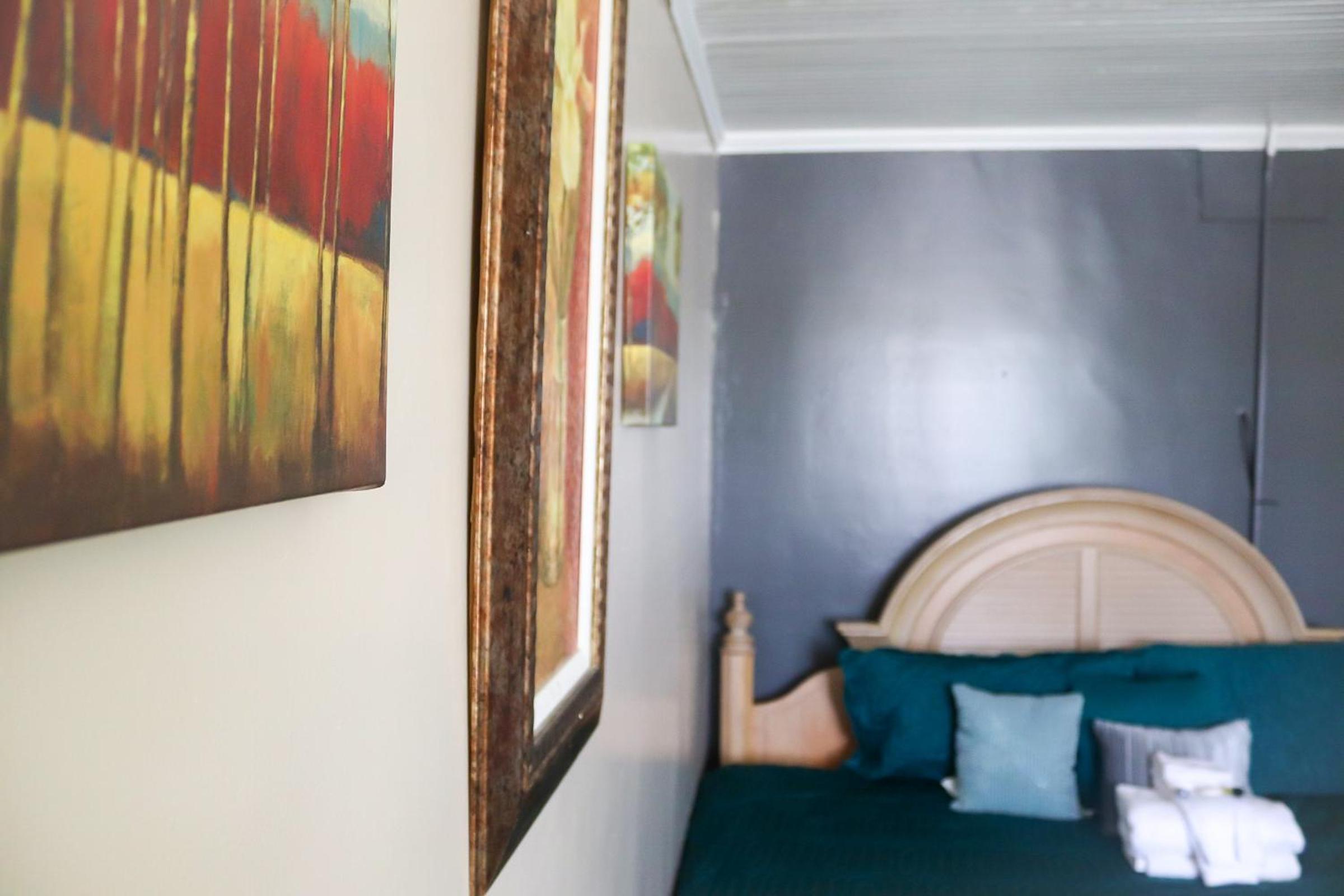 Double Room with Private Bathroom - Photo 3