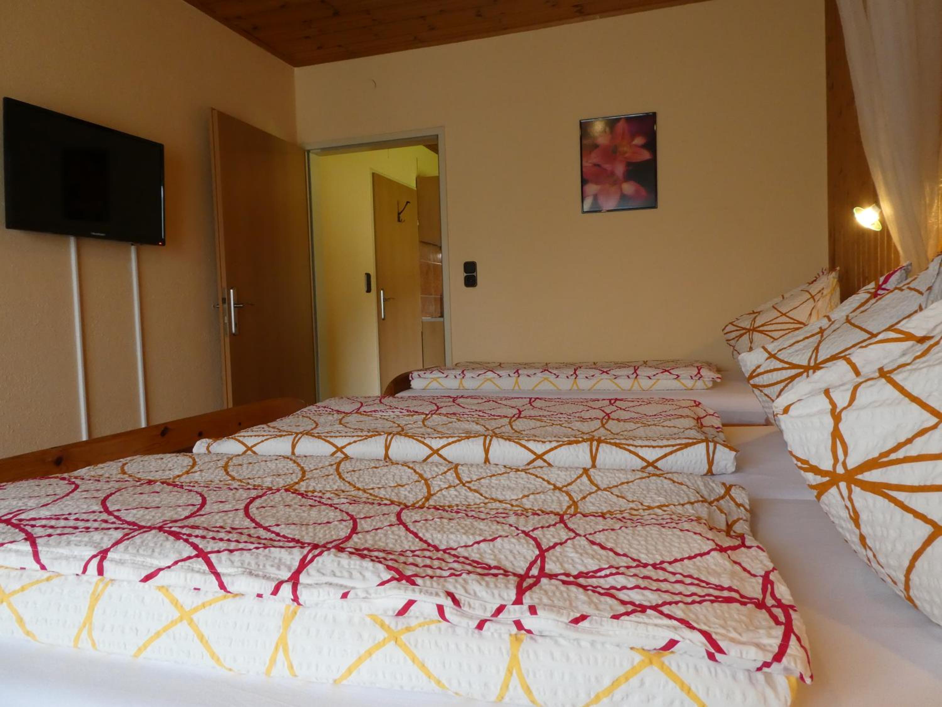 One-Bedroom Apartment with Balcony - Photo 34
